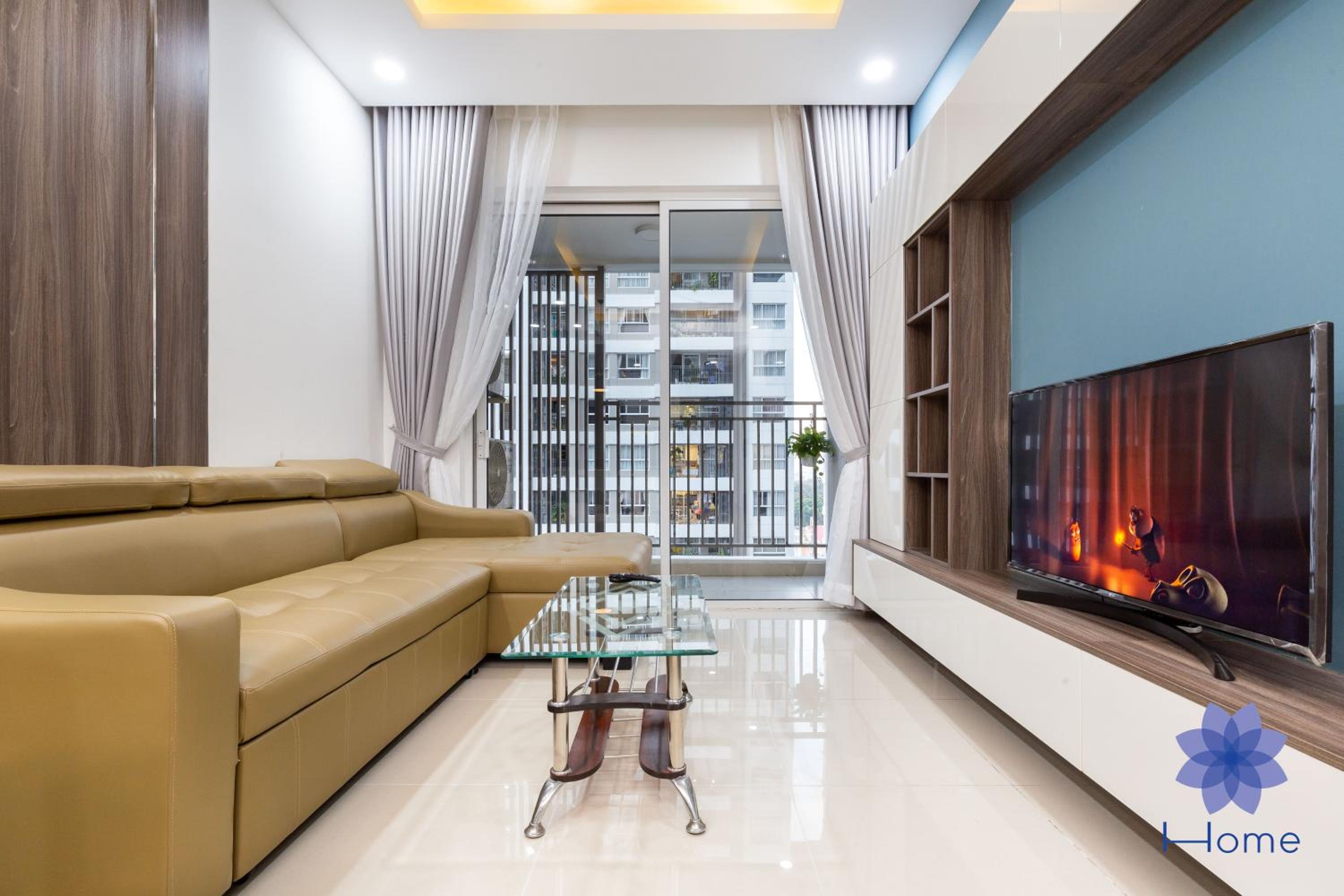 iHome Furnished Apartments with Free Gym & Pool, Airport Pick-Up Service