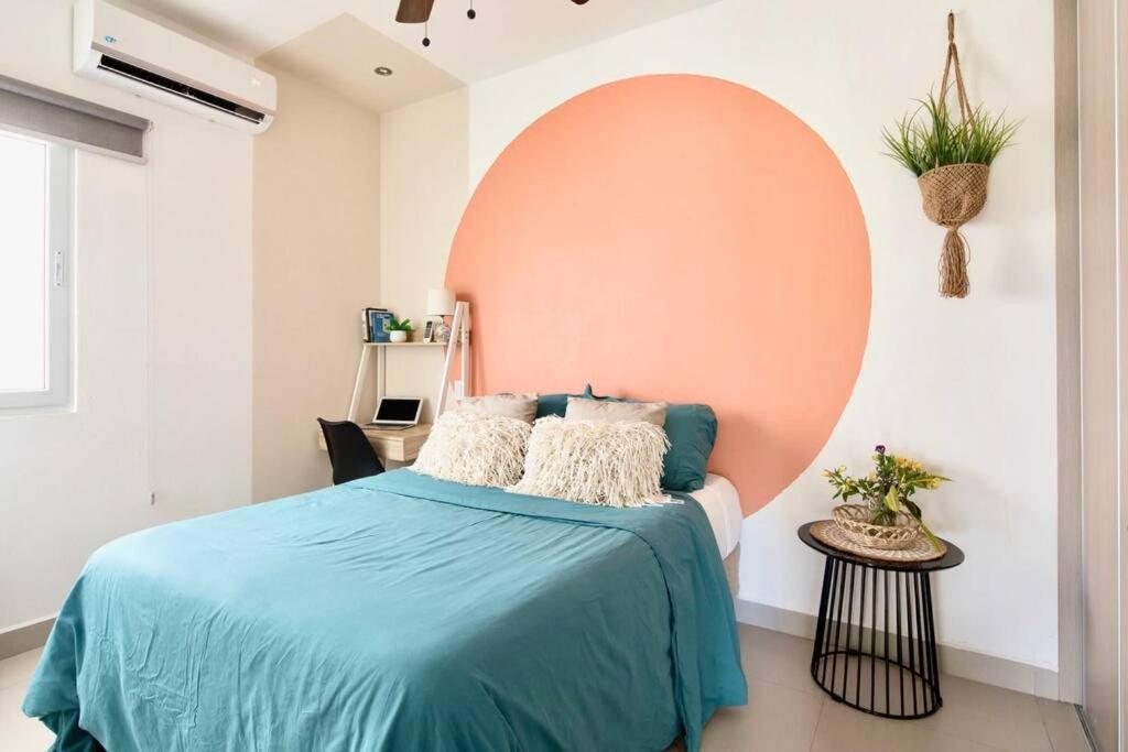 Bright & Airy new Condo, 5 min walk to Jaco Beach!