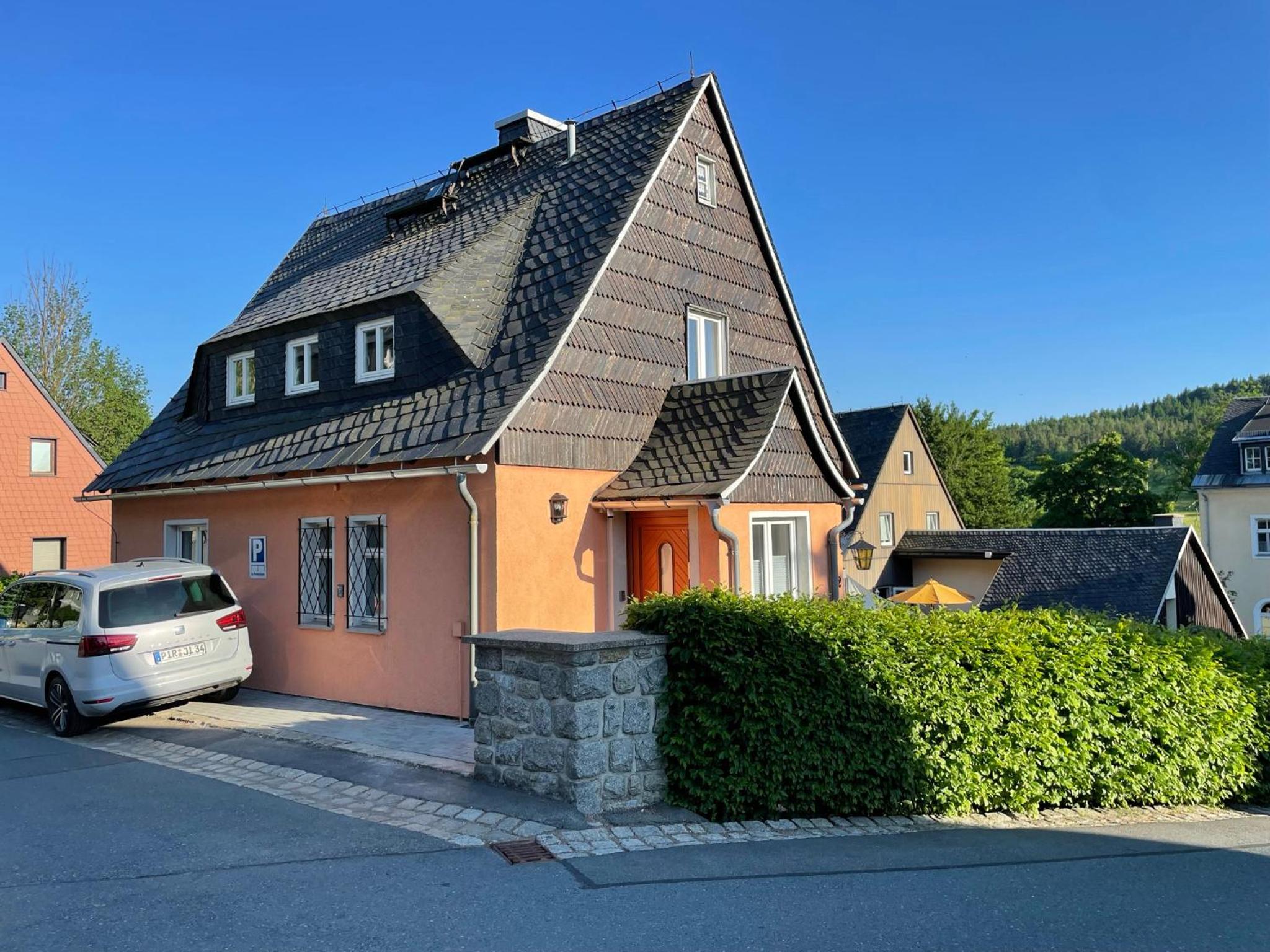 Landhaus Büttner Altenberg, zentral, familienfreundlich, Skihang & Erlebnisberg fußläufig