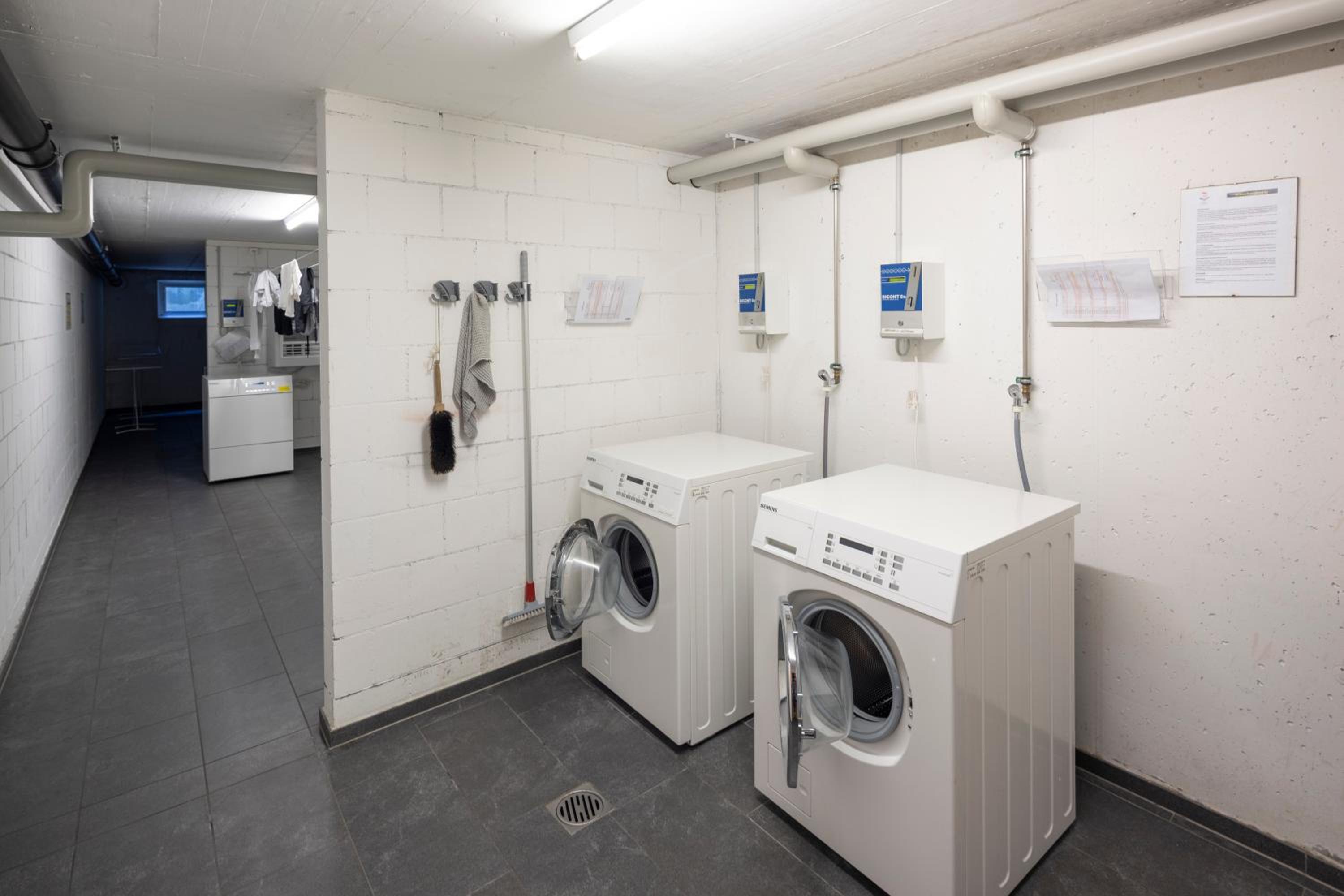 STAYY Green Oasis near Zurich I free Parking I TV