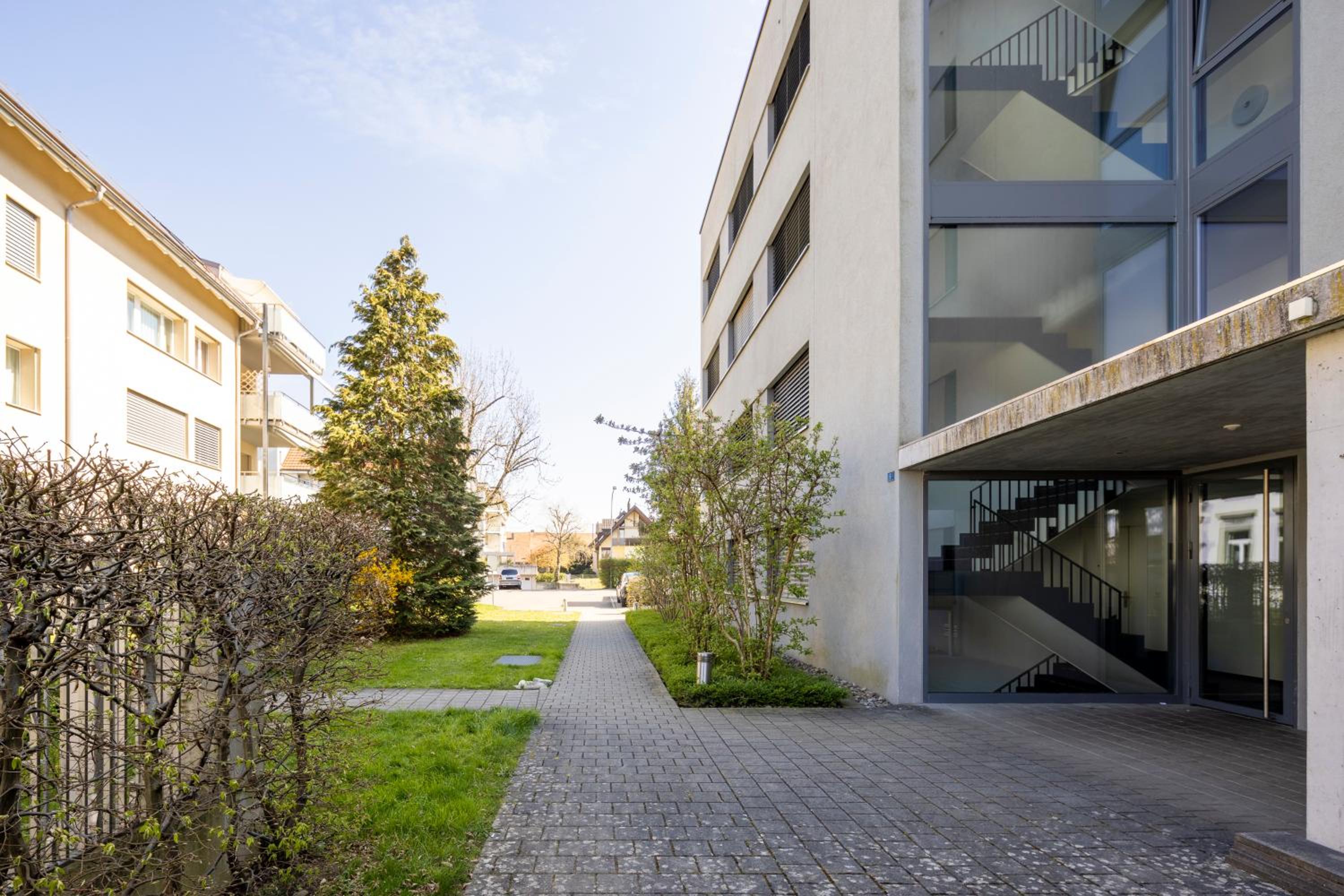 STAYY Green Oasis near Zurich I free Parking I TV