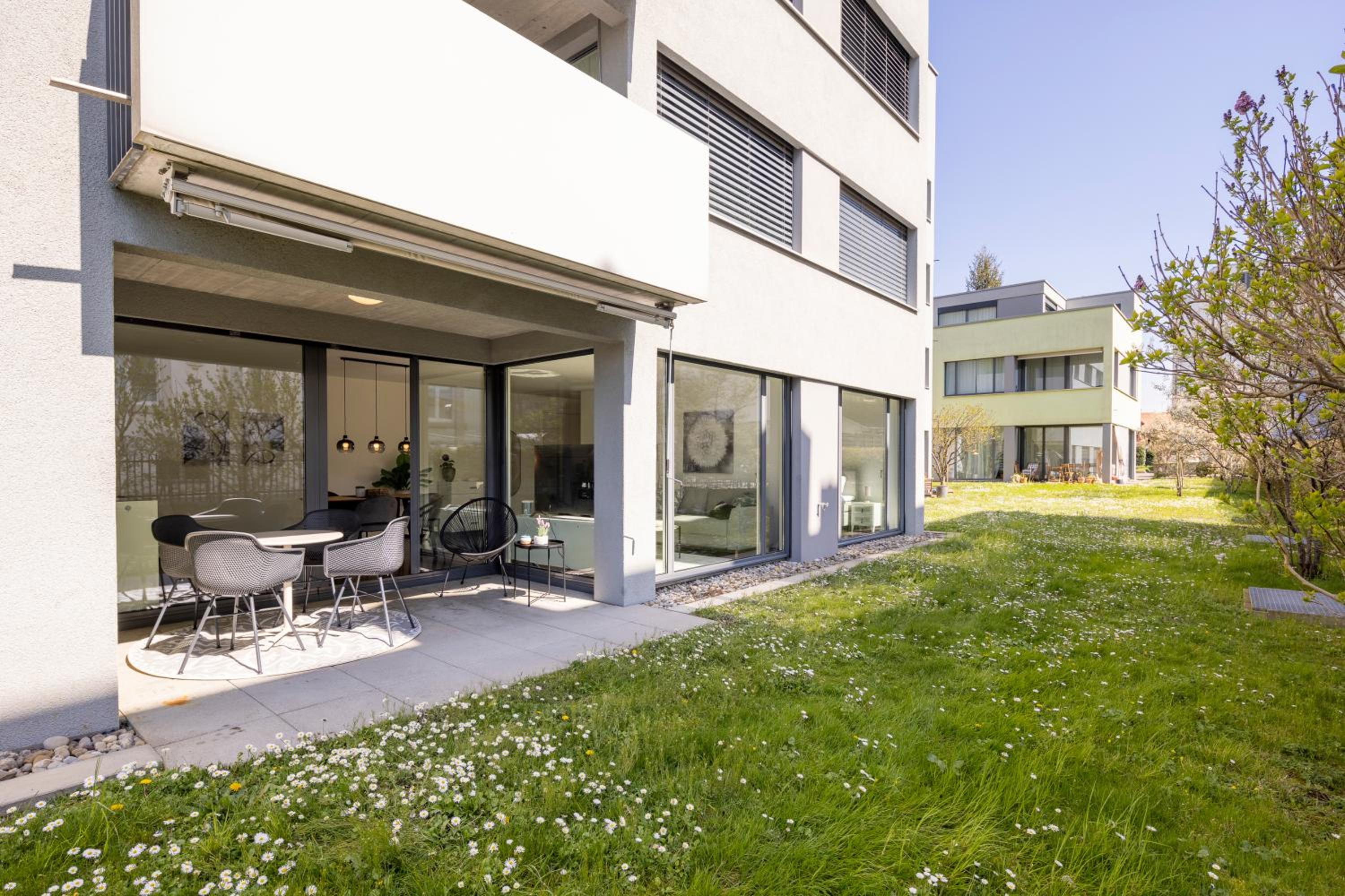 STAYY Green Oasis near Zurich I free Parking I TV