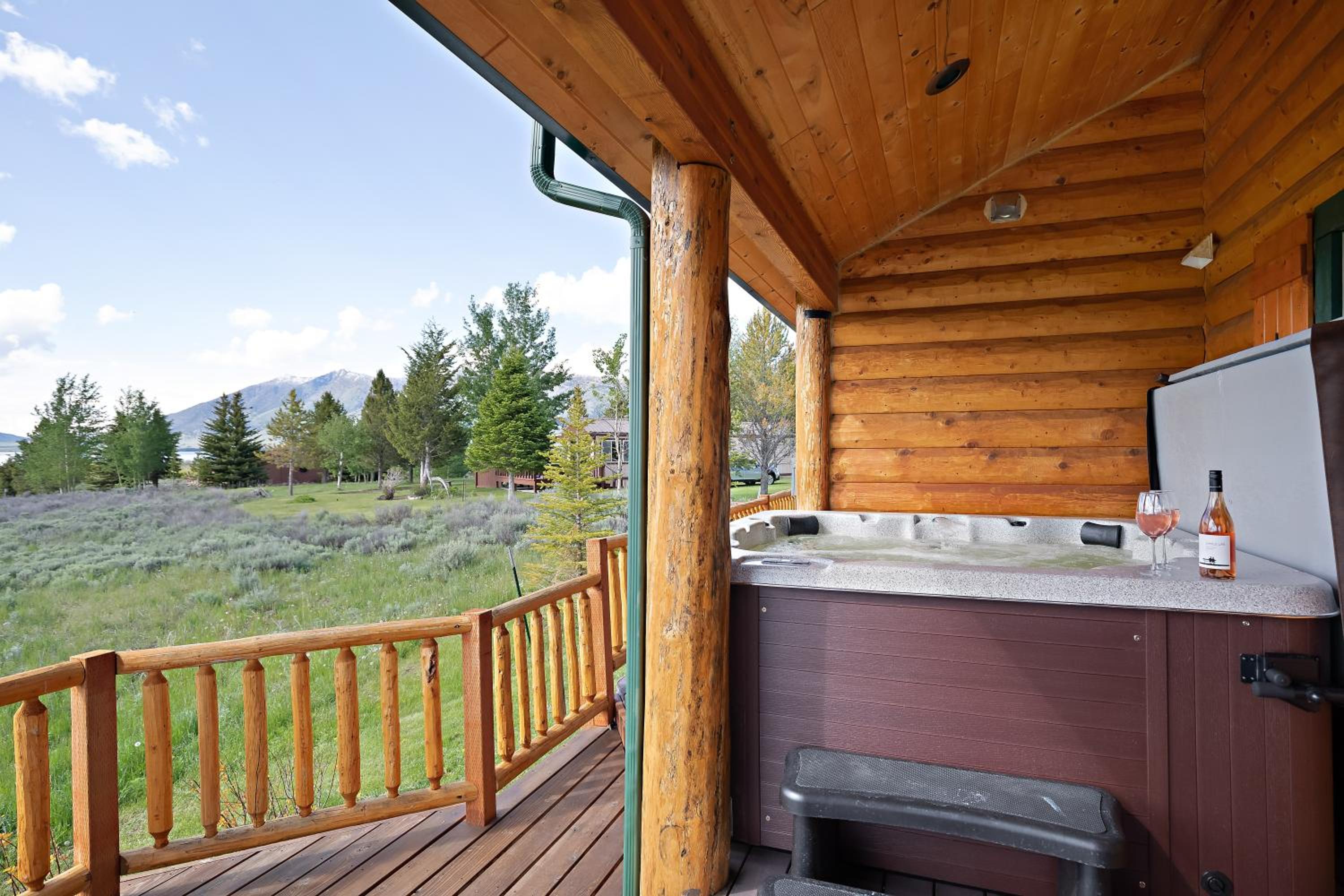 Henrys Hawk by KABINO Henrys Lake Hot Tub FirePit Pool Table Mtn & Water Views WiFi Satellite Fishing Trails view 4