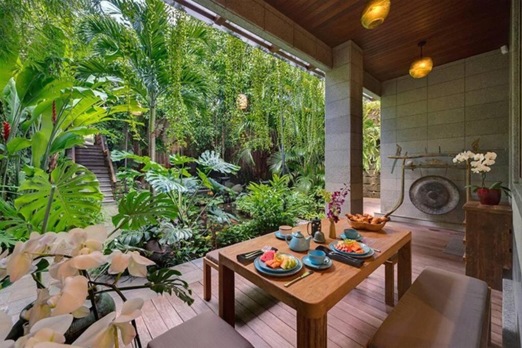 The Luxe Bali - Luxury 4 Bedroom Cliff Ocean Edge Villa Uluwatu view 5