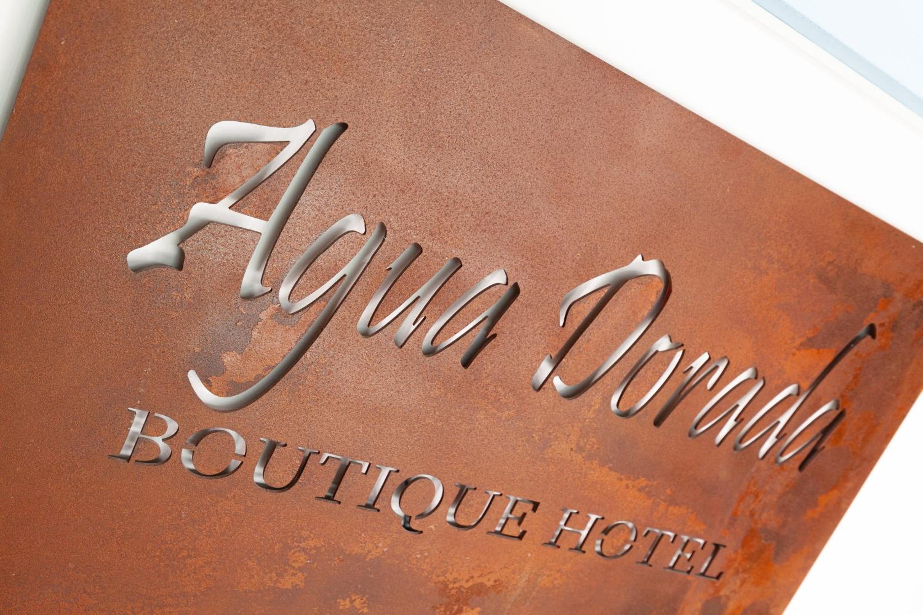 Agua Dorada Boutique