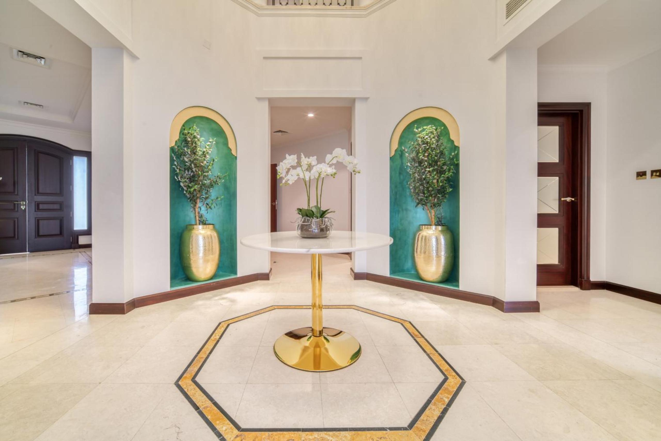 Frond E Villa, Palm Jumeirah - Mint Stay