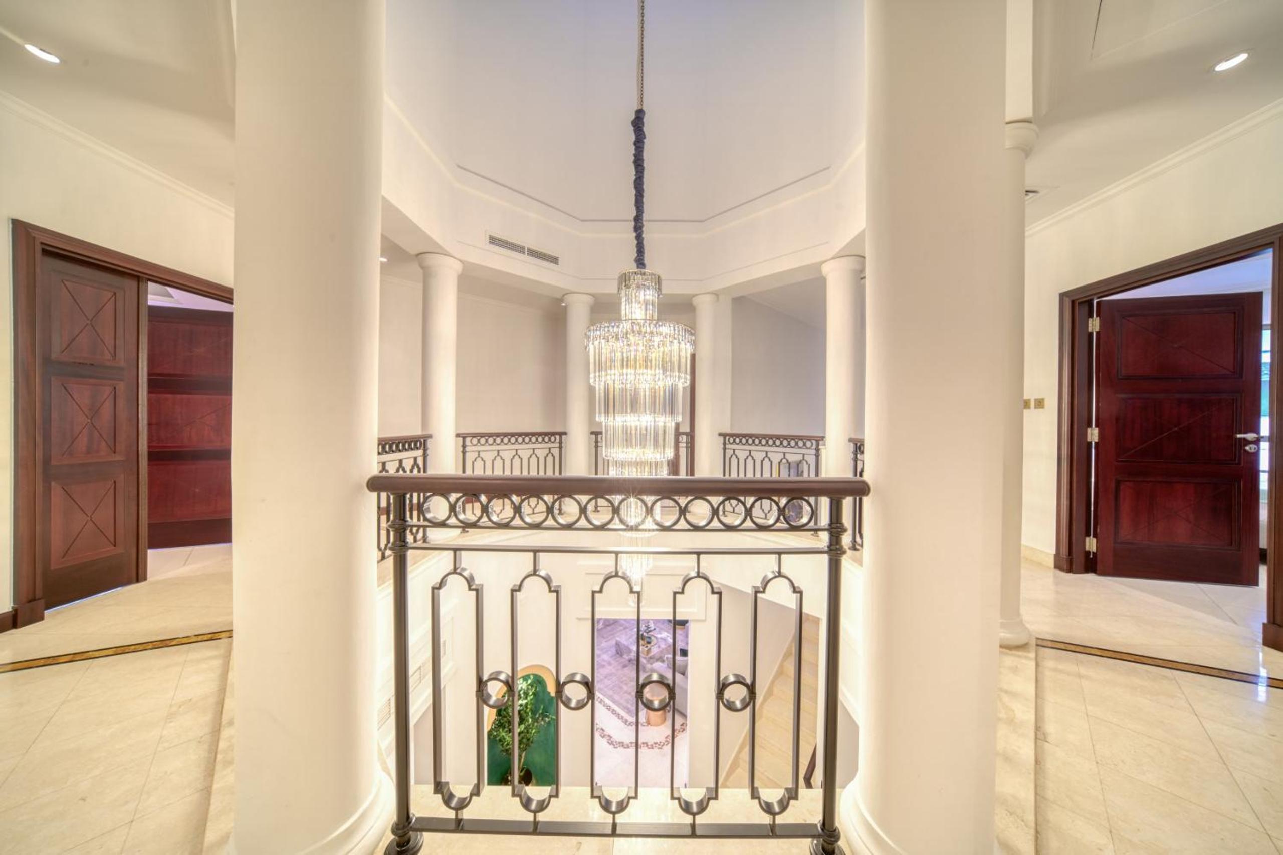 Frond E Villa, Palm Jumeirah - Mint Stay
