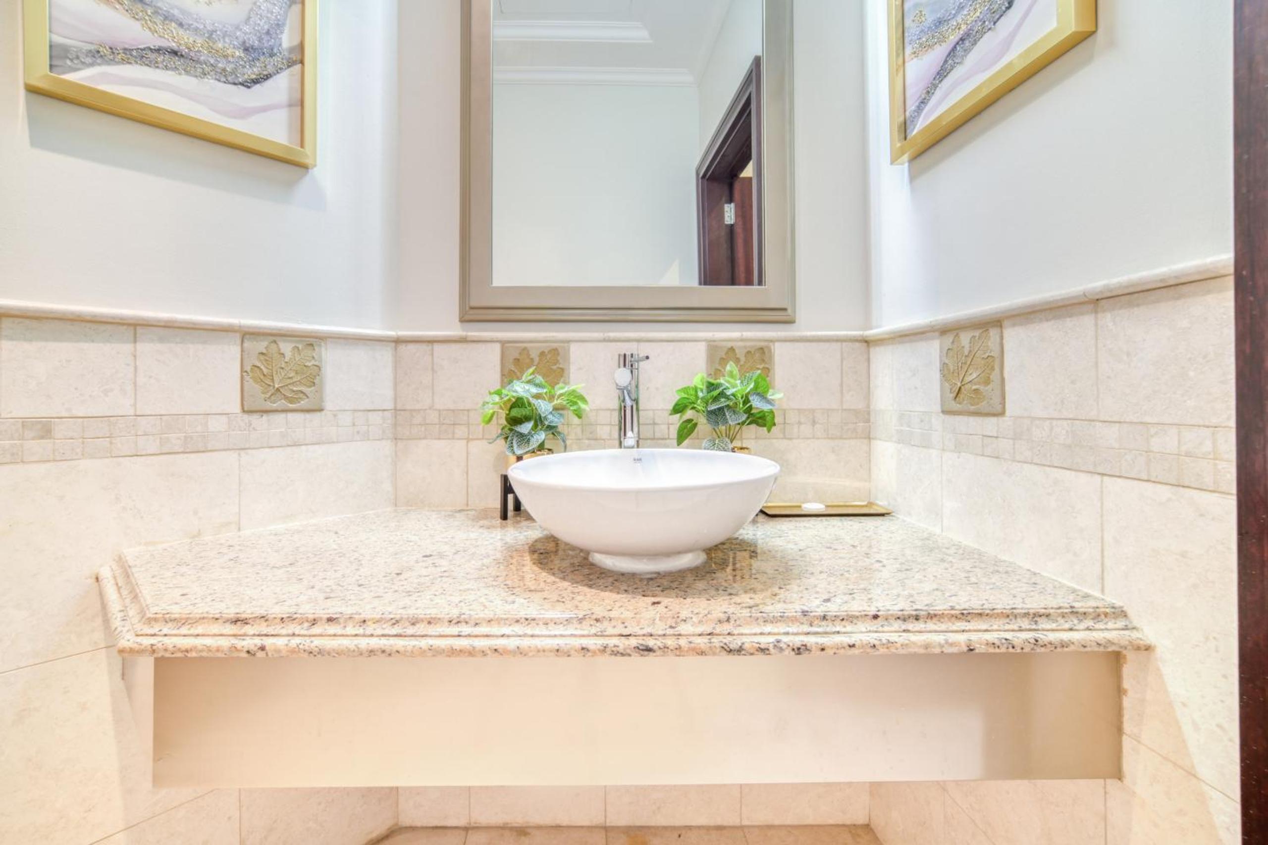Frond E Villa, Palm Jumeirah - Mint Stay