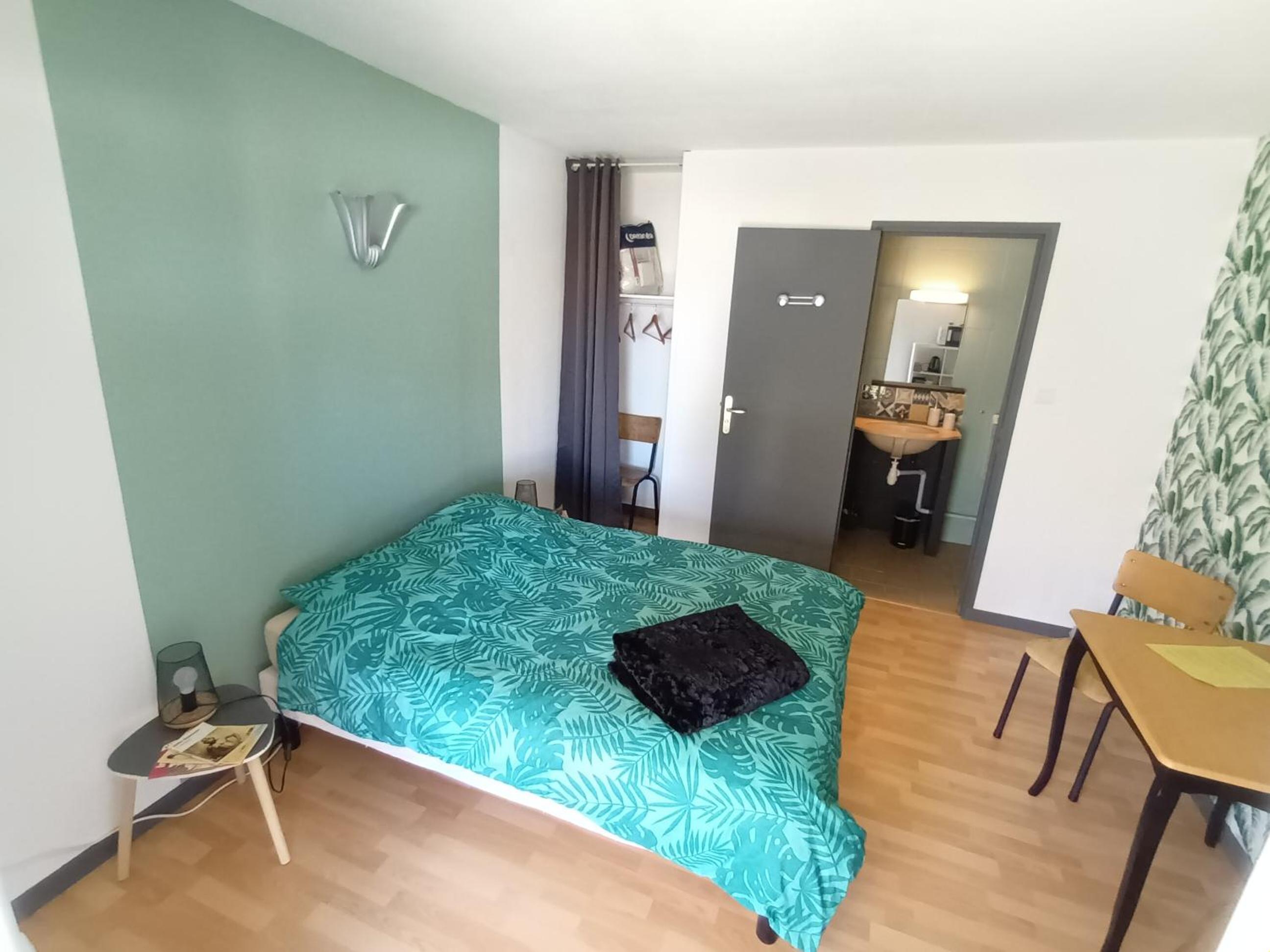 Photo 10