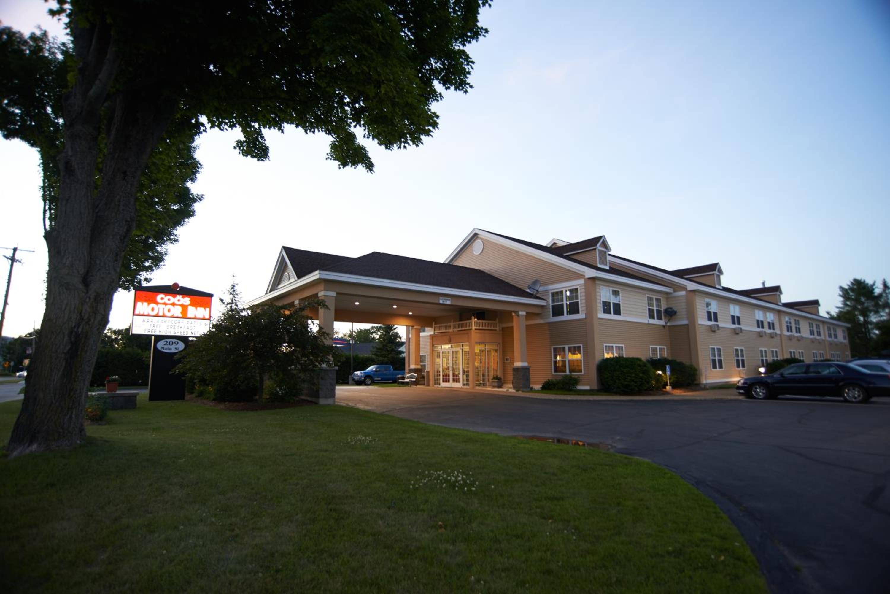 Coos Motor Inn view 4