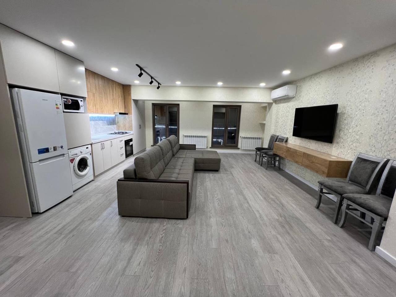 Chorsu Apartment 2 view 2