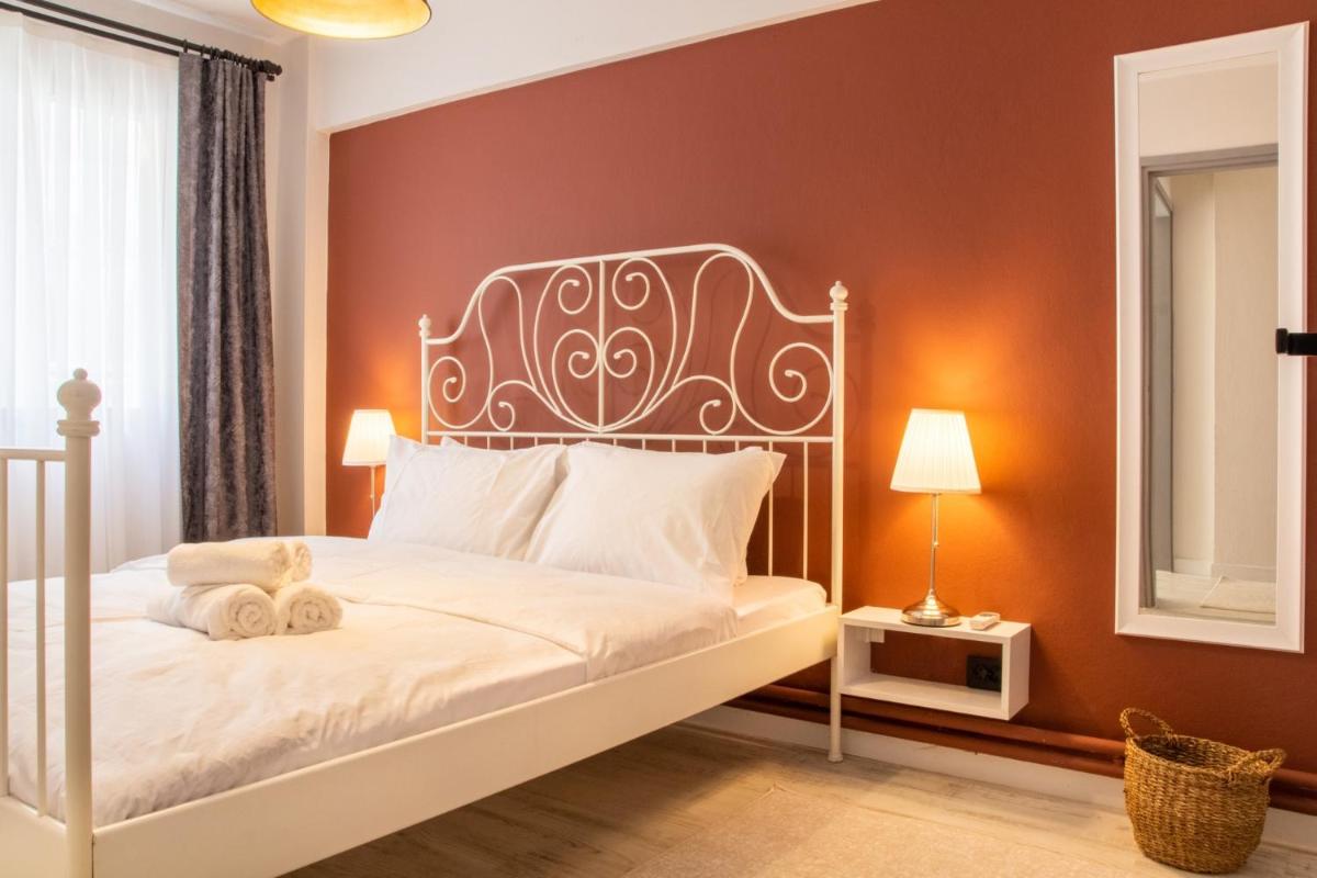 Gorgeous Flat with Balcony in Izmir Konak view 2