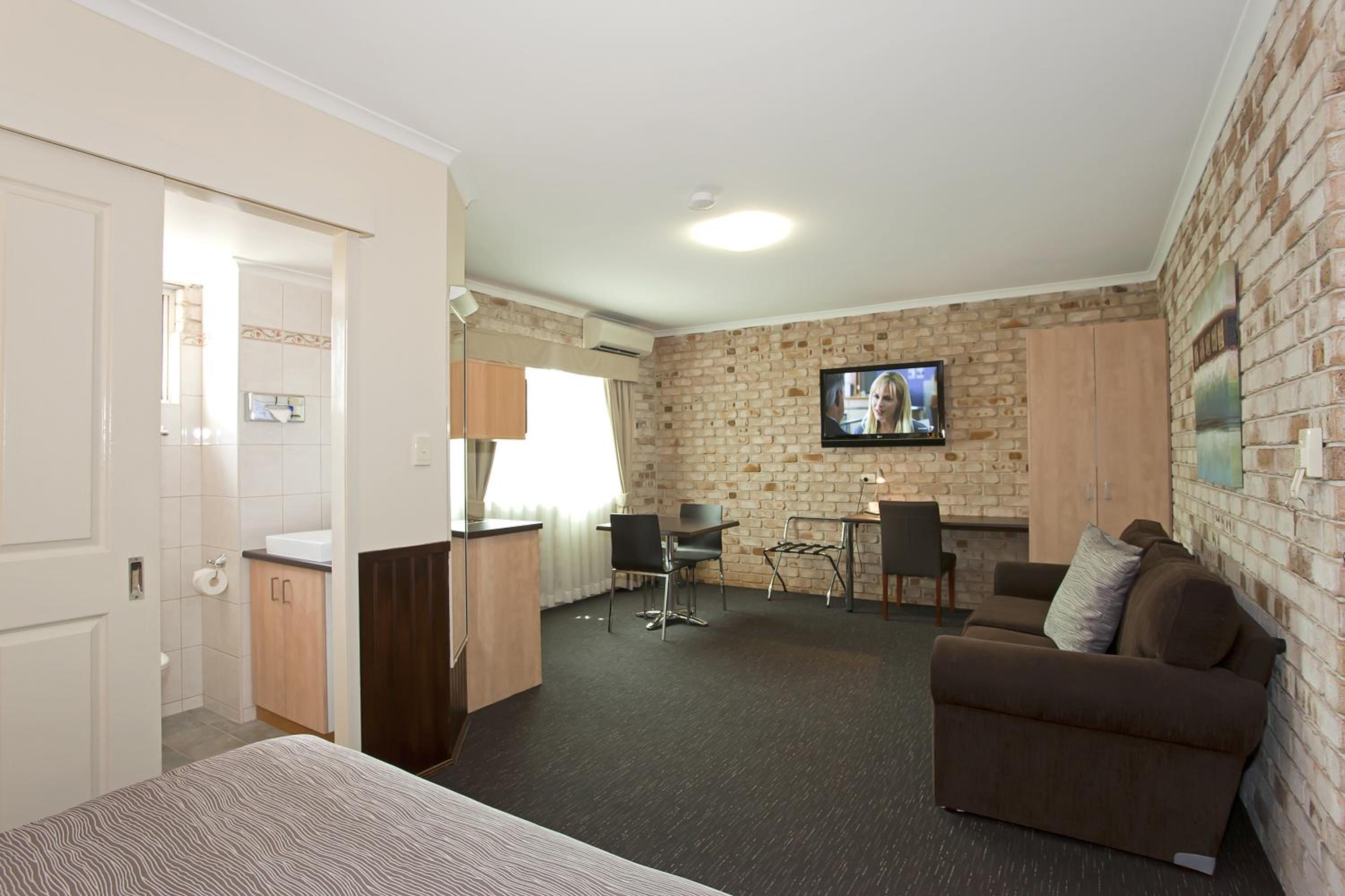 Highlander Motor Inn, photo 11