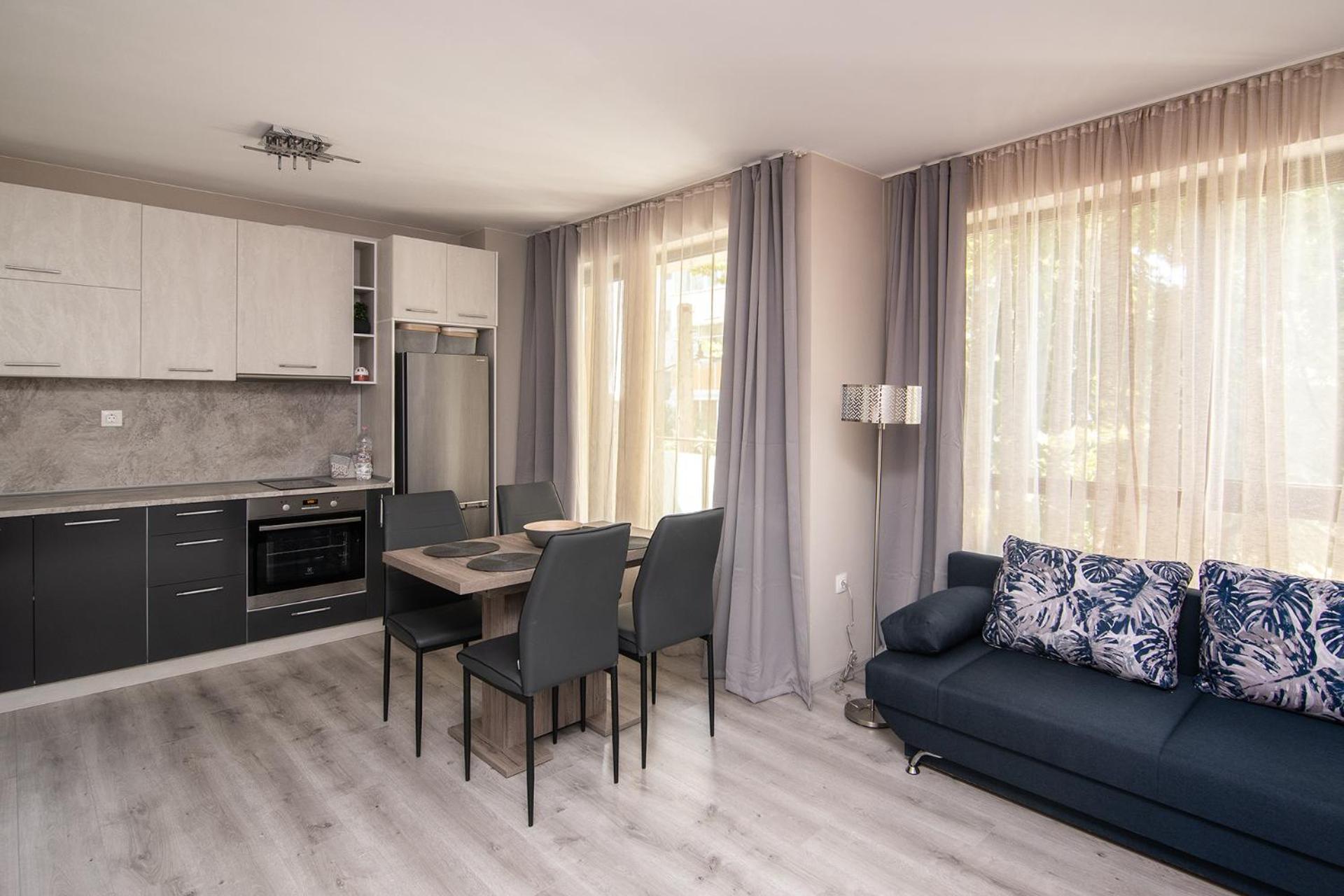 Cozy flats nearby center free park area