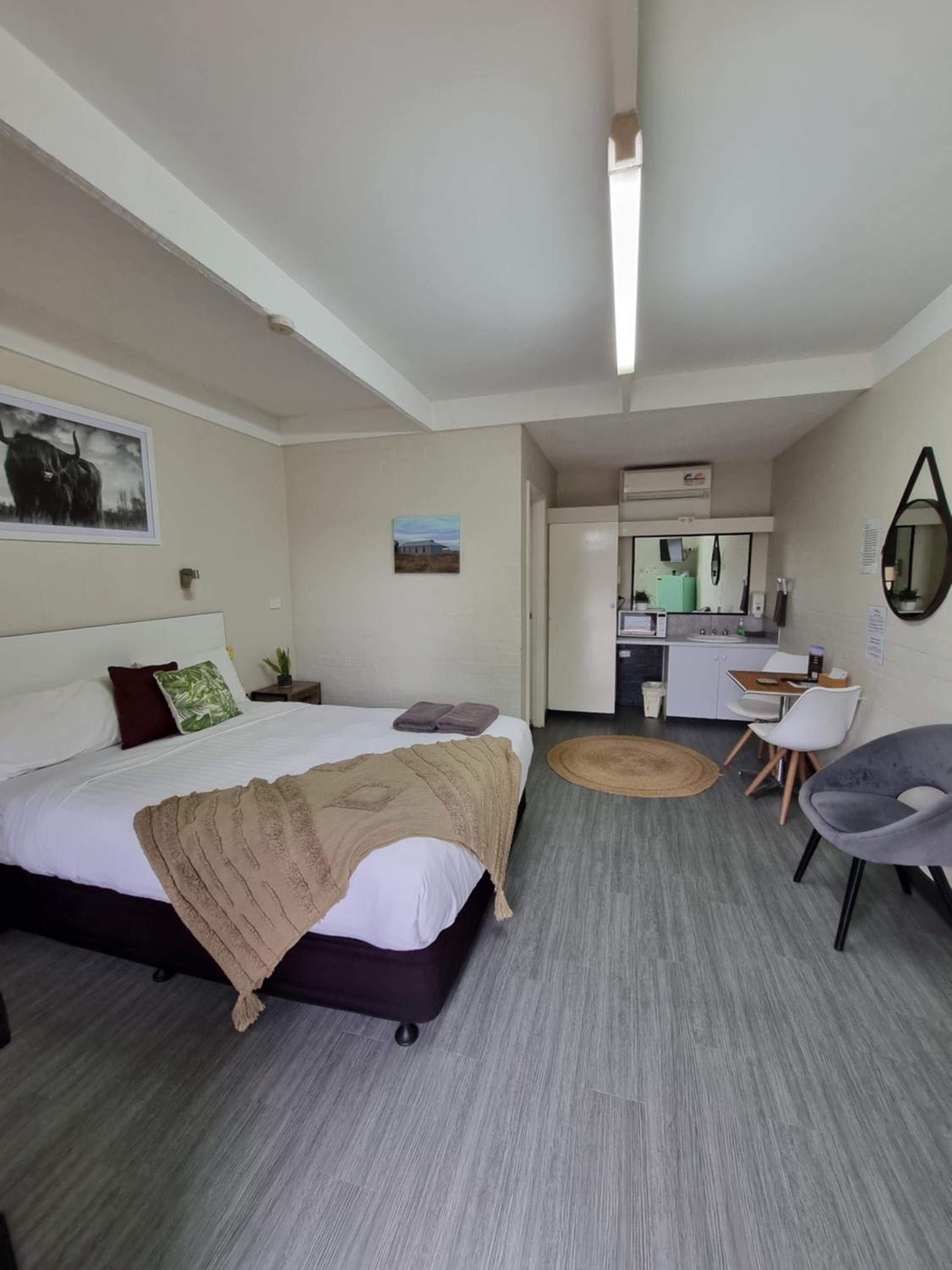Bidgee Motor Inn