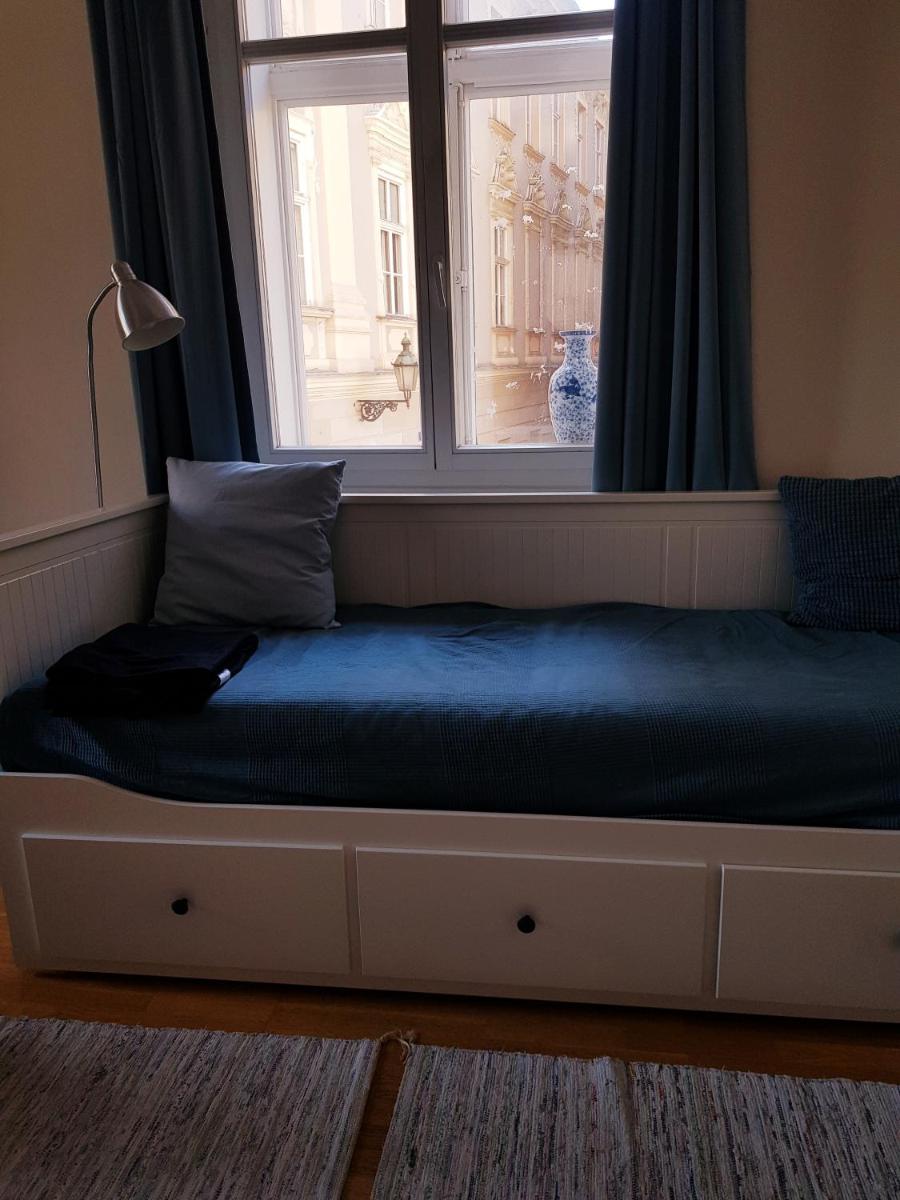 be at home with Philip & Marie view 4
