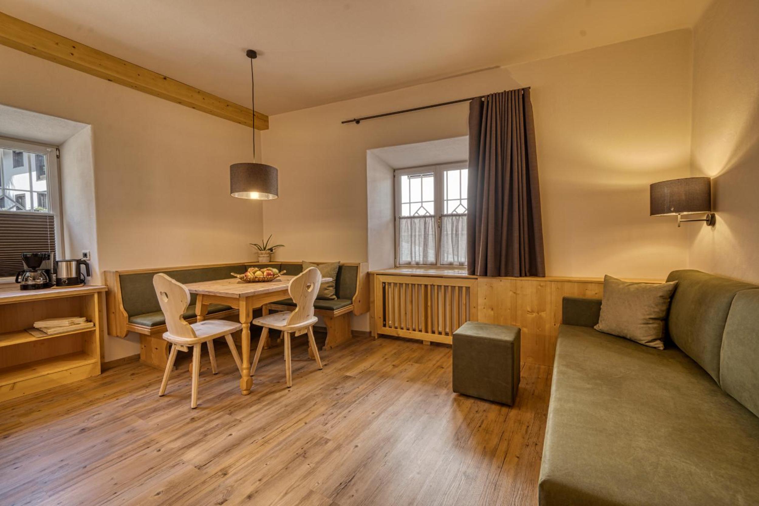 Kreuzwegerhof Nals - Historic Nature Stay with Pool near Meran & Bozen