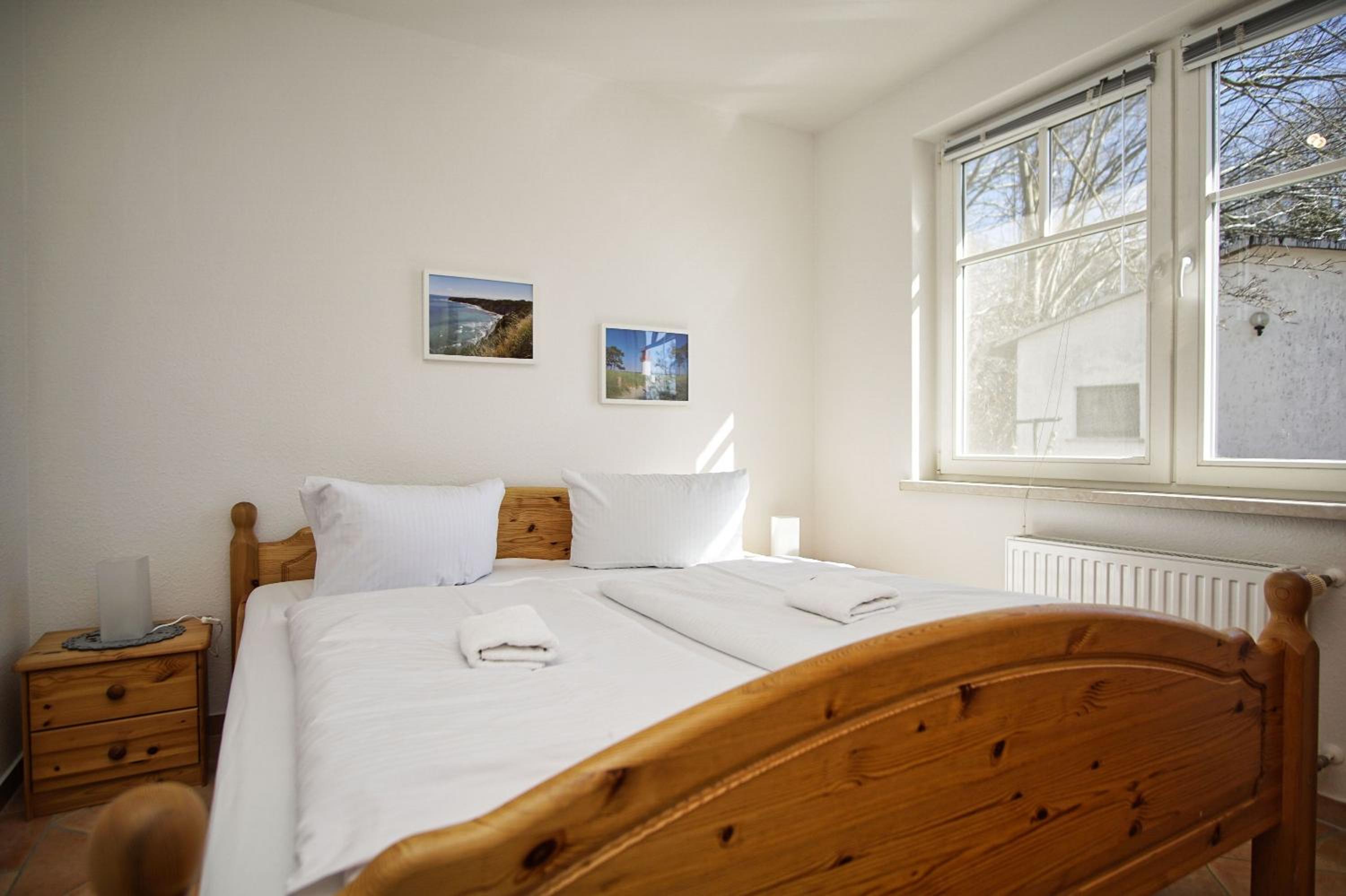 Ferienwohnung in ruhiger Lage, mit Meerblick - Villa am Sonnenhang FeWo 02