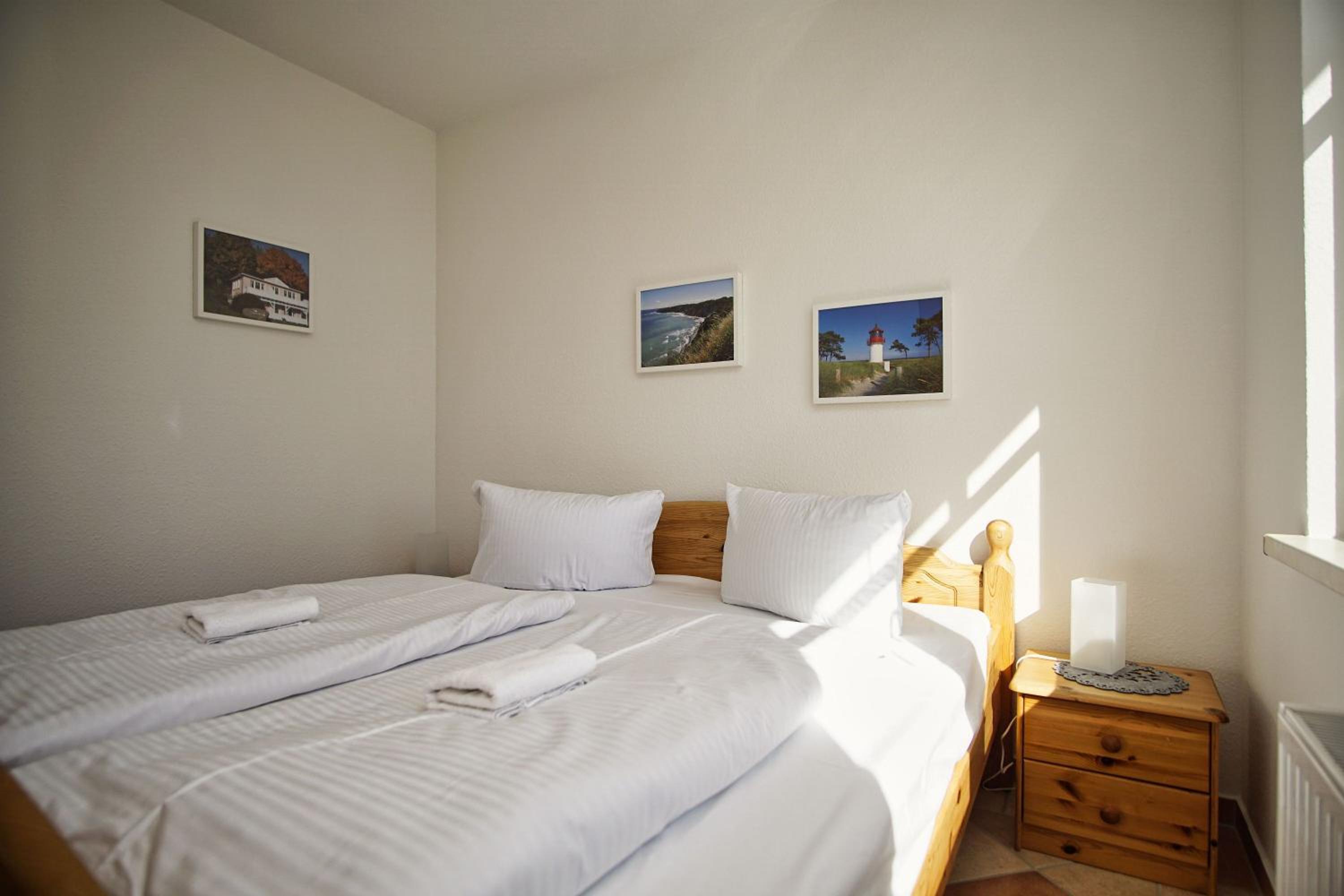 Ferienwohnung in ruhiger Lage, mit Meerblick - Villa am Sonnenhang FeWo 02