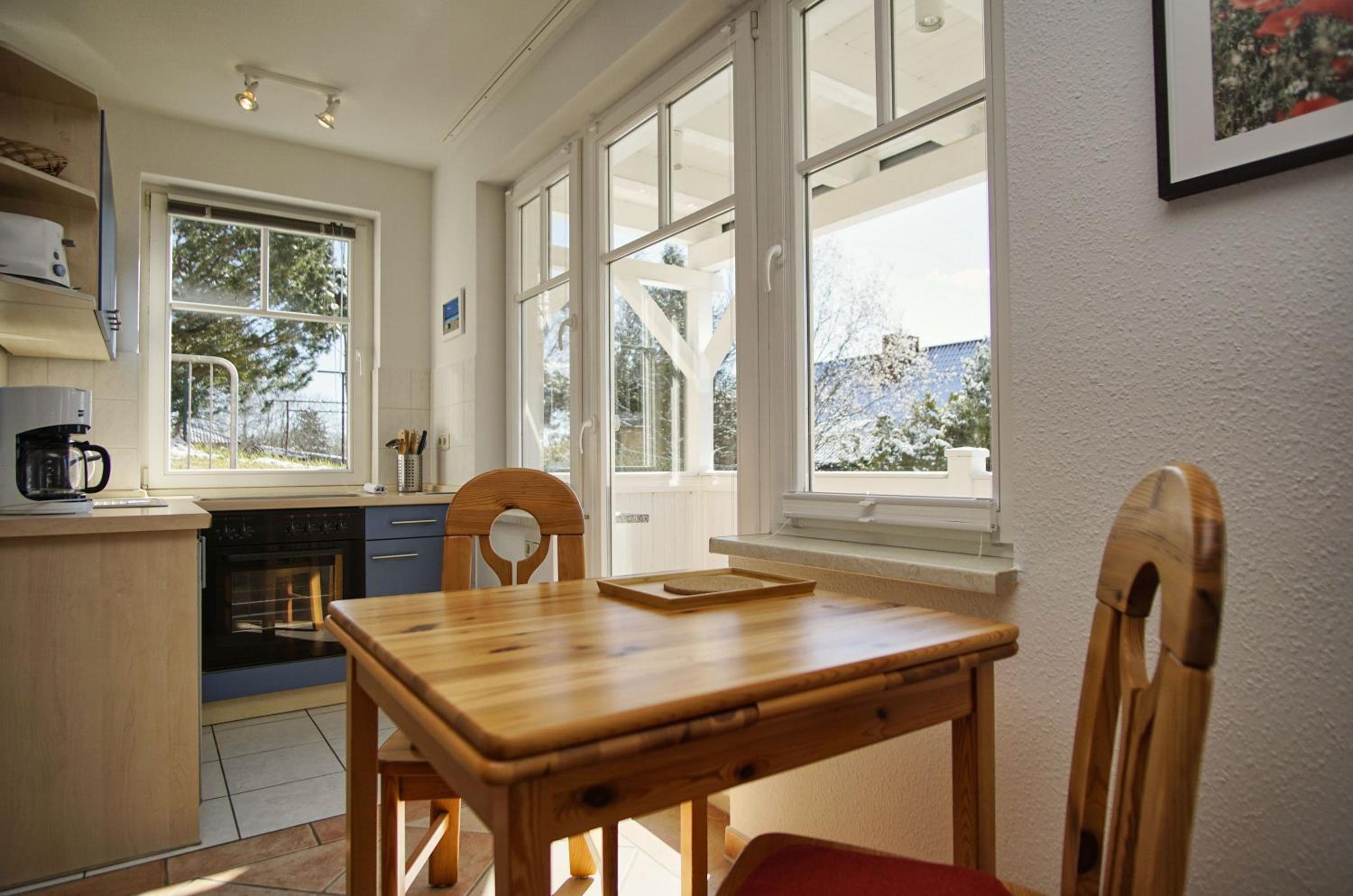 Ferienwohnung in ruhiger Lage, mit Meerblick - Villa am Sonnenhang FeWo 01