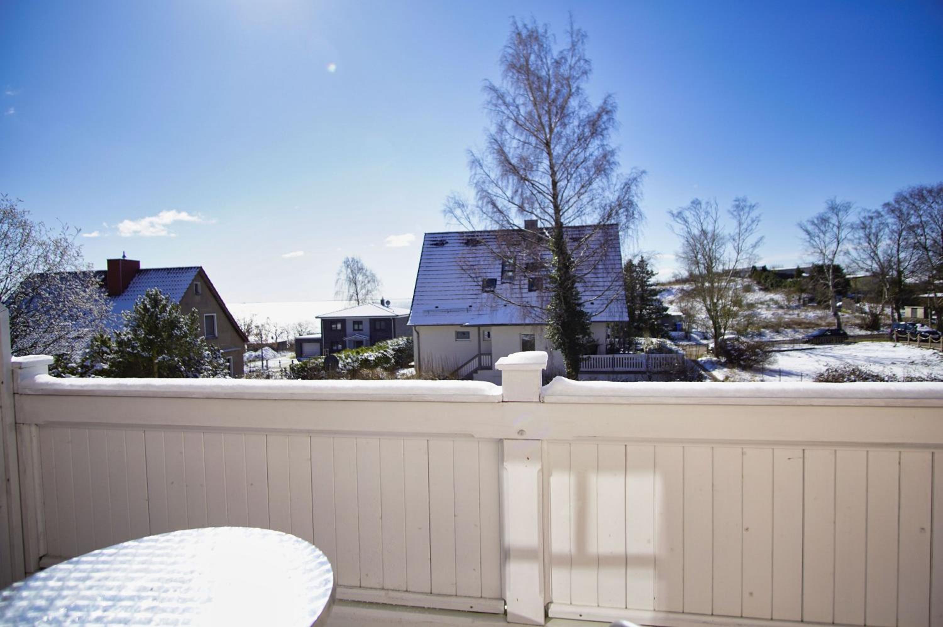 Ferienwohnung in ruhiger Lage, mit Meerblick - Villa am Sonnenhang FeWo 03