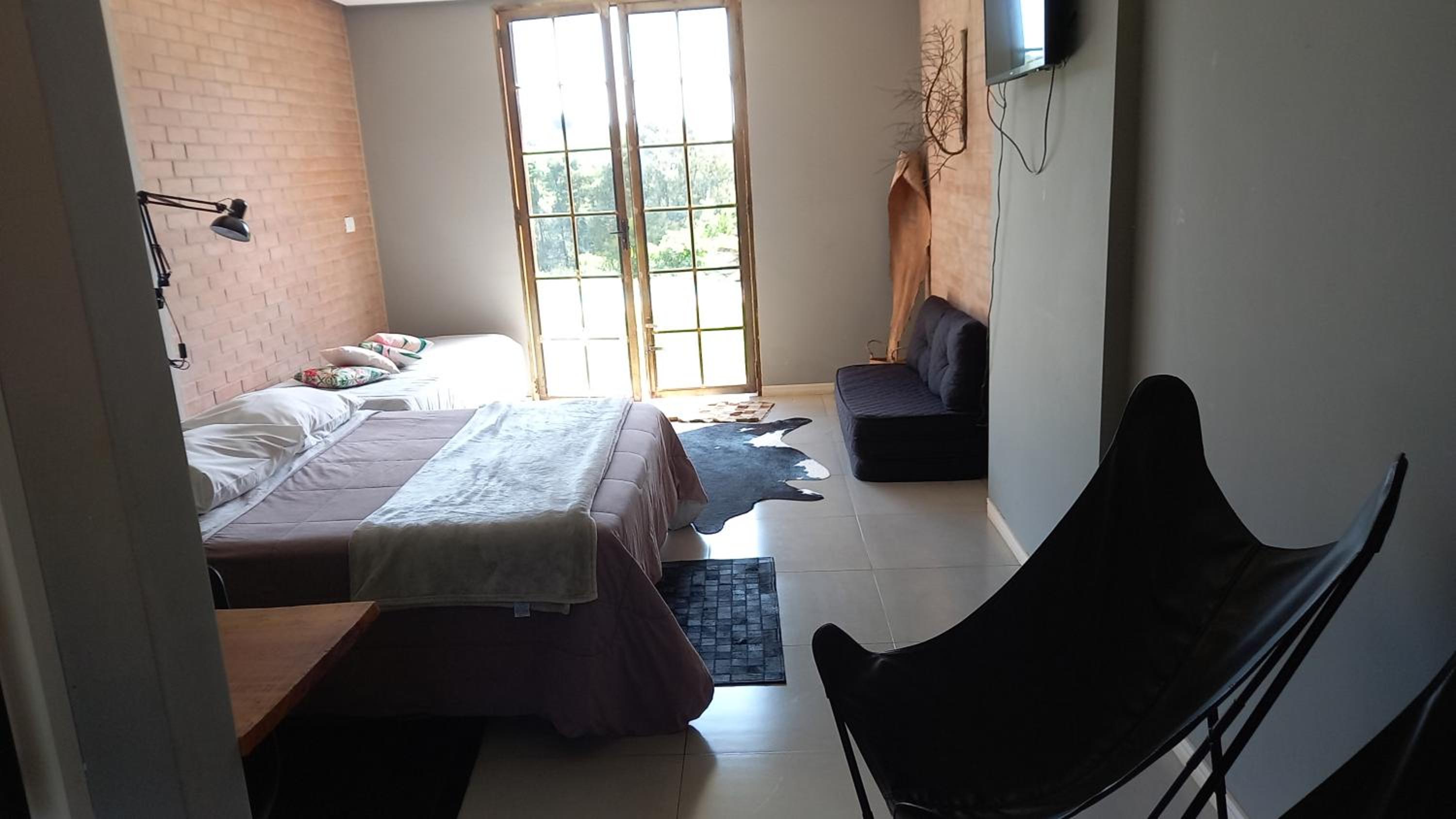 Rancho dos Pássaros Amarelos