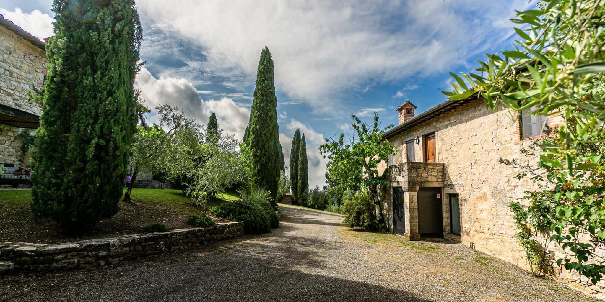 Borgo San Polino, villa with private pool view 4