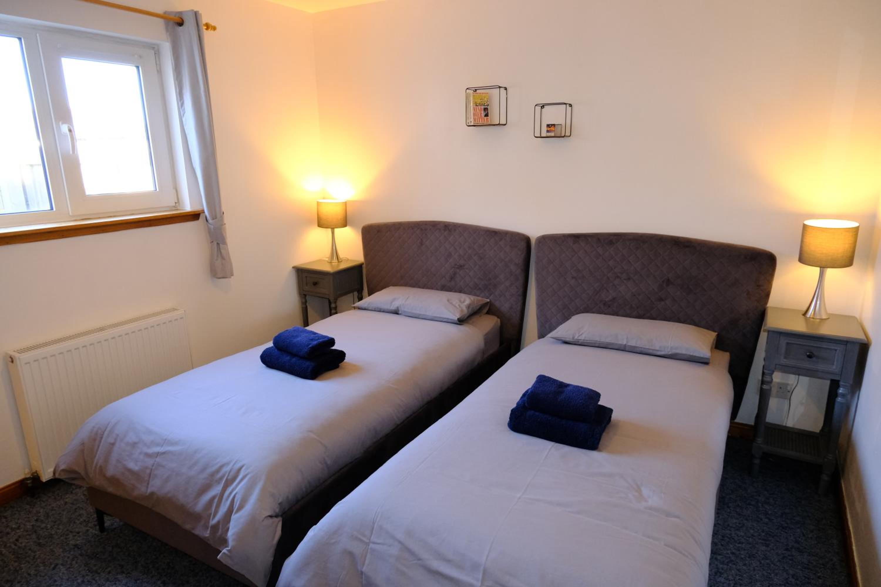 Lovely 1-bedroom apartment with free parking view 2