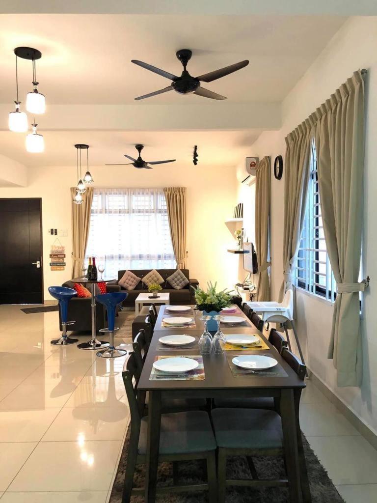 D12 Desaru Family KTV/Netflix/YouTube/WiFI/UPto18pax photo 1