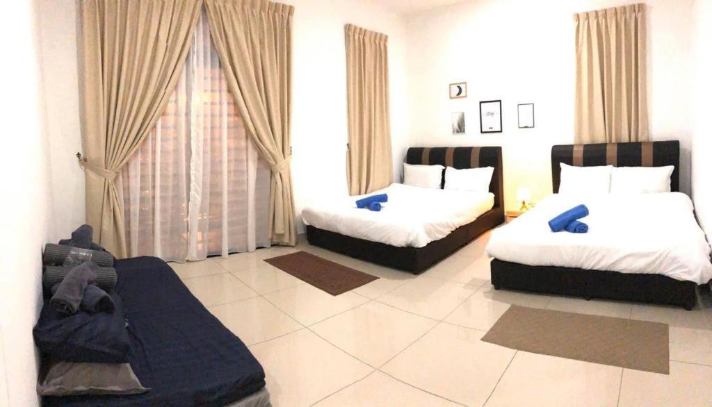 D12 Desaru Family KTV/Netflix/YouTube/WiFI/UPto18pax photo 8