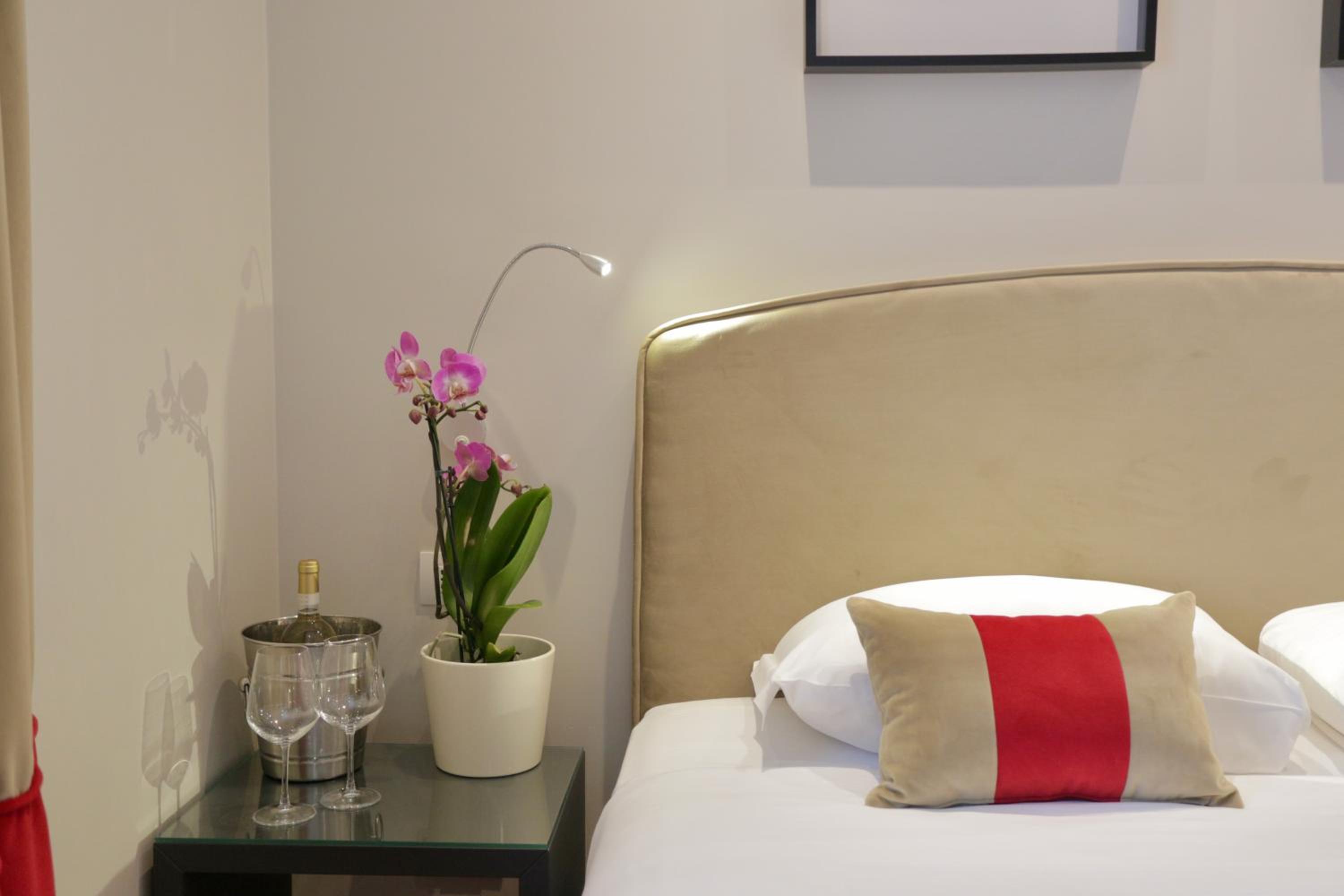 hotel room