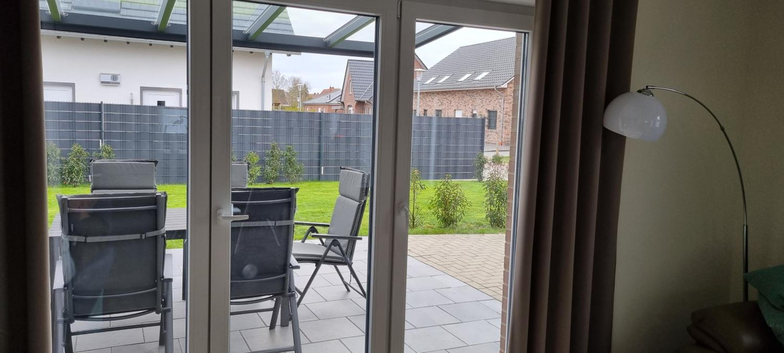 NEU!Moderne, lichtdurchflutete DHH, zentral, Garten, Wallbox, WLAN