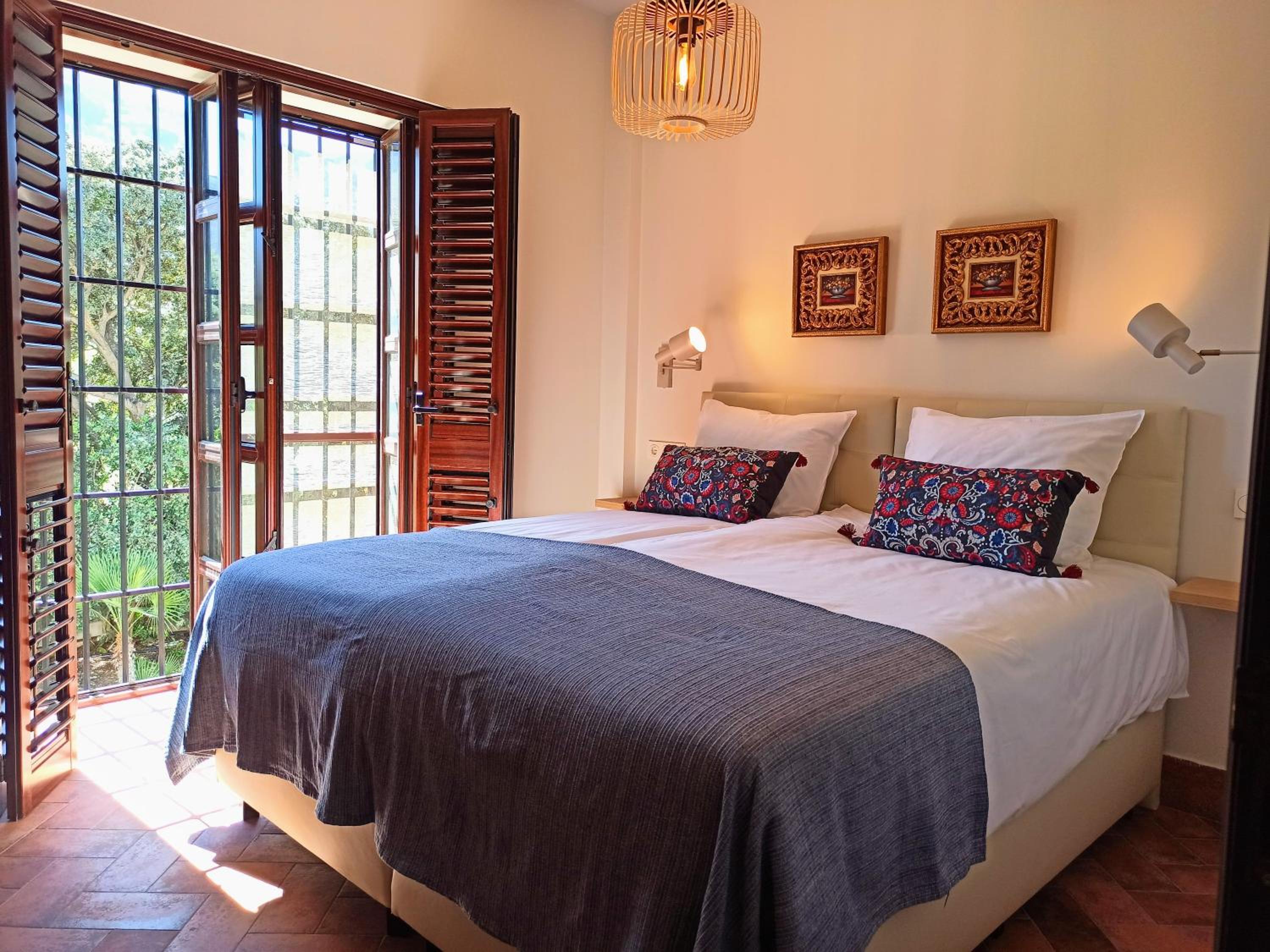 Loma Serena Luxury Villa met verwarmd zwembad en tennisbaan