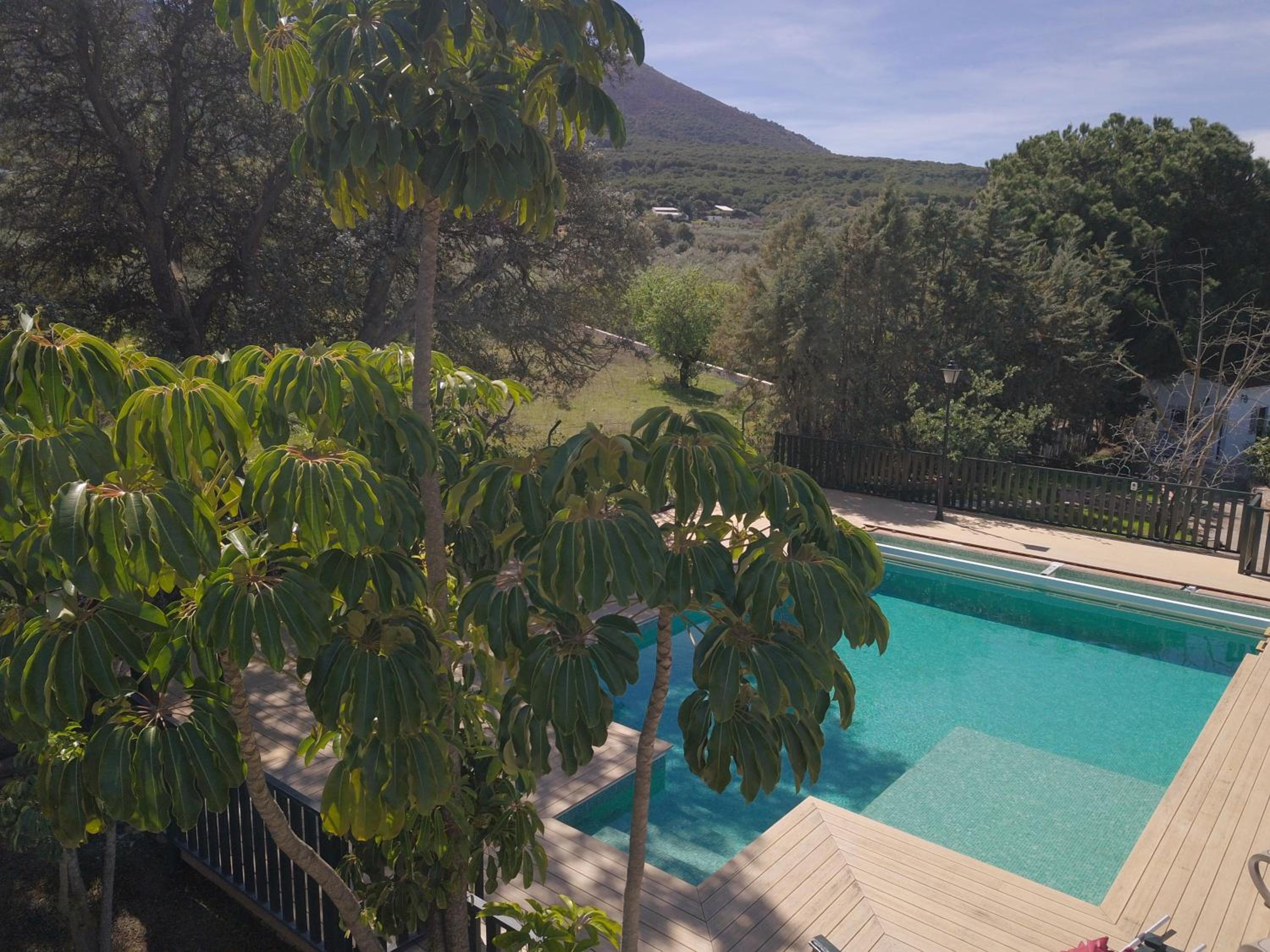 Loma Serena Luxury Villa met verwarmd zwembad en tennisbaan