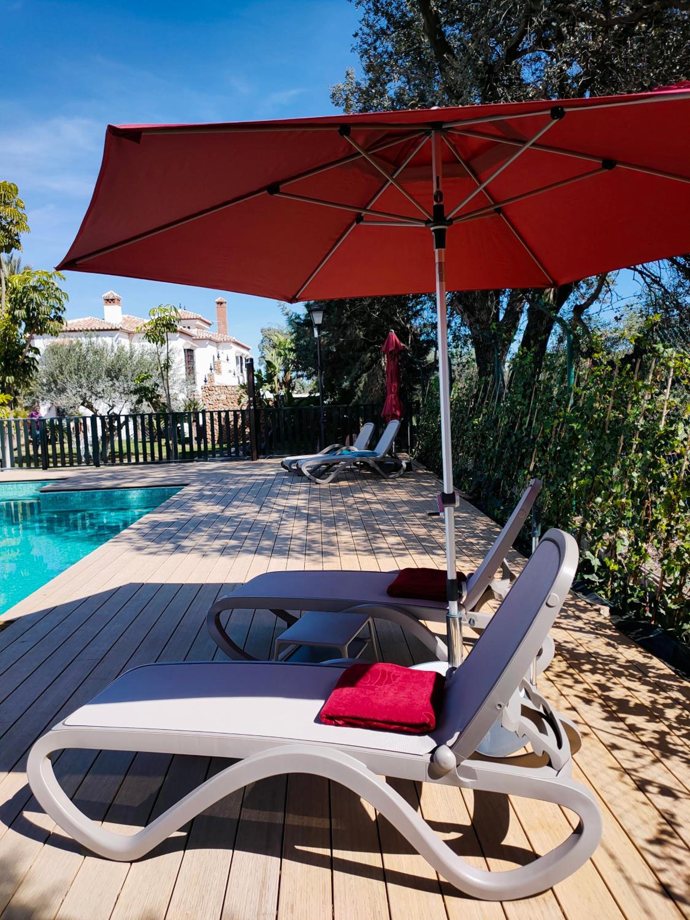 Loma Serena Luxury Villa met verwarmd zwembad en tennisbaan