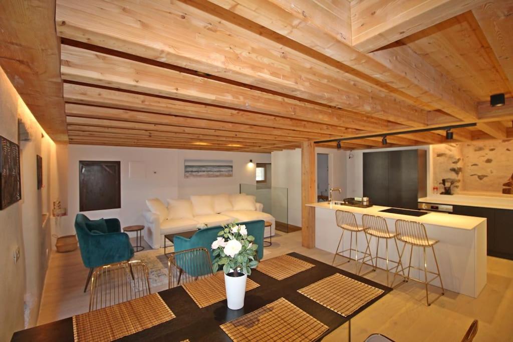 LA CORTE ANTEY - Pilier view 5