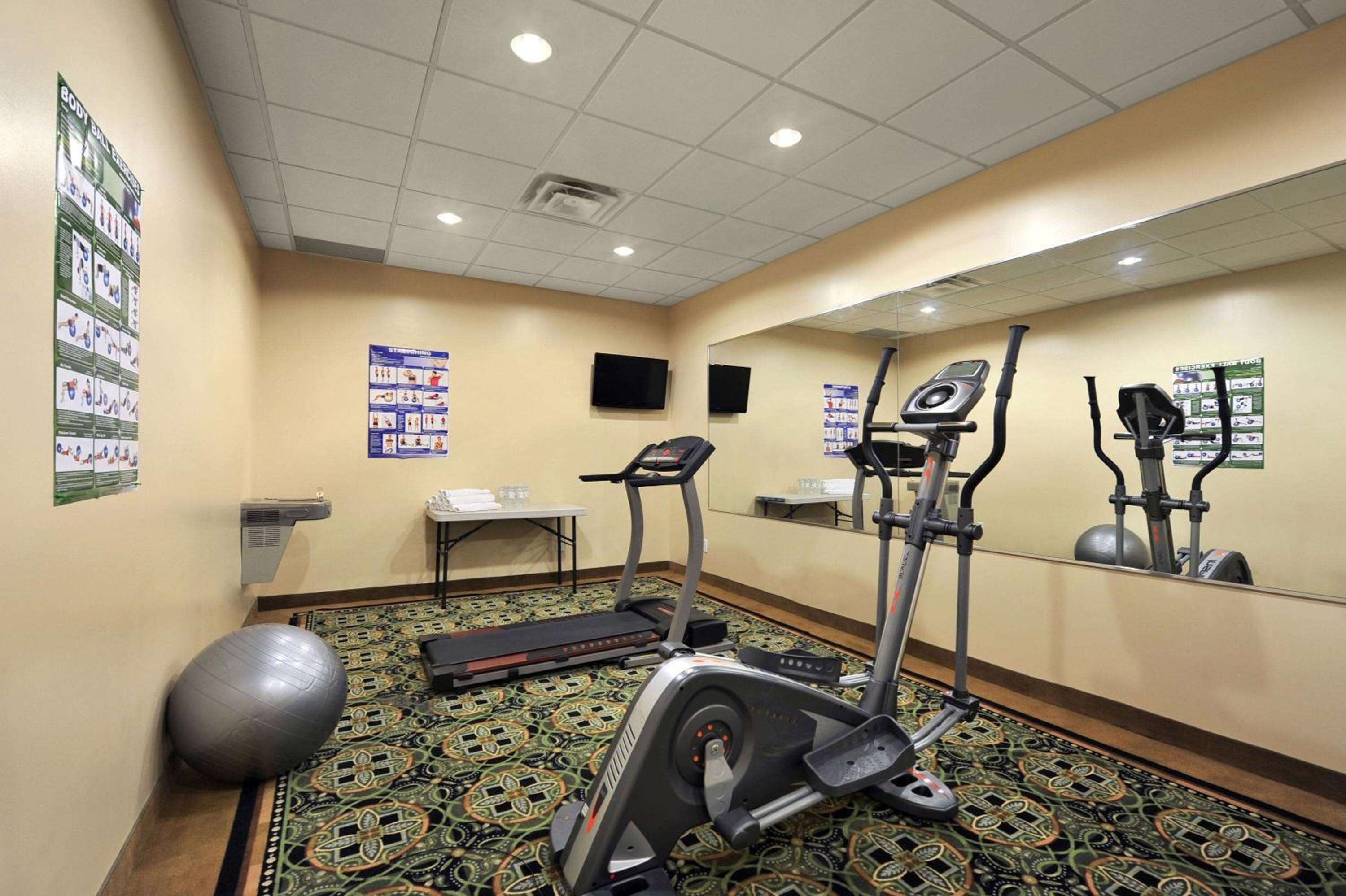 Toronto Vacations - Days Inn by Wyndham Brampton - Property Image 3