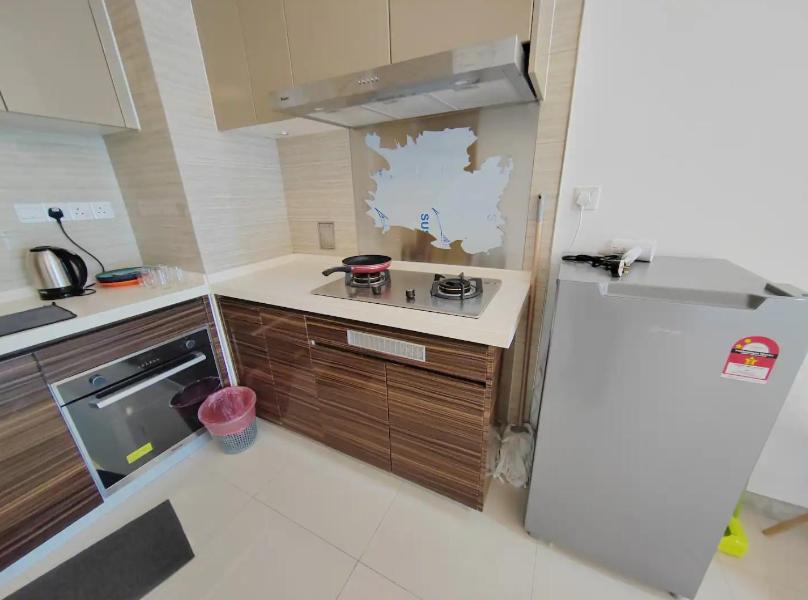R&F Princess Cove - JB Causeway - Sauna - Netflix - Hotel Like Facilities