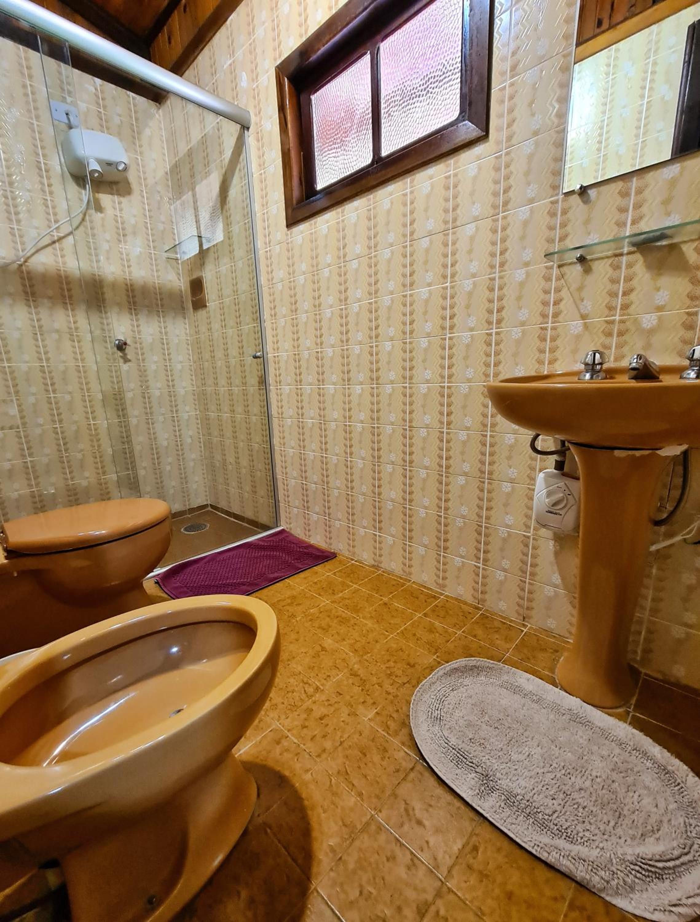 CASA EM CONDOMÍNIO