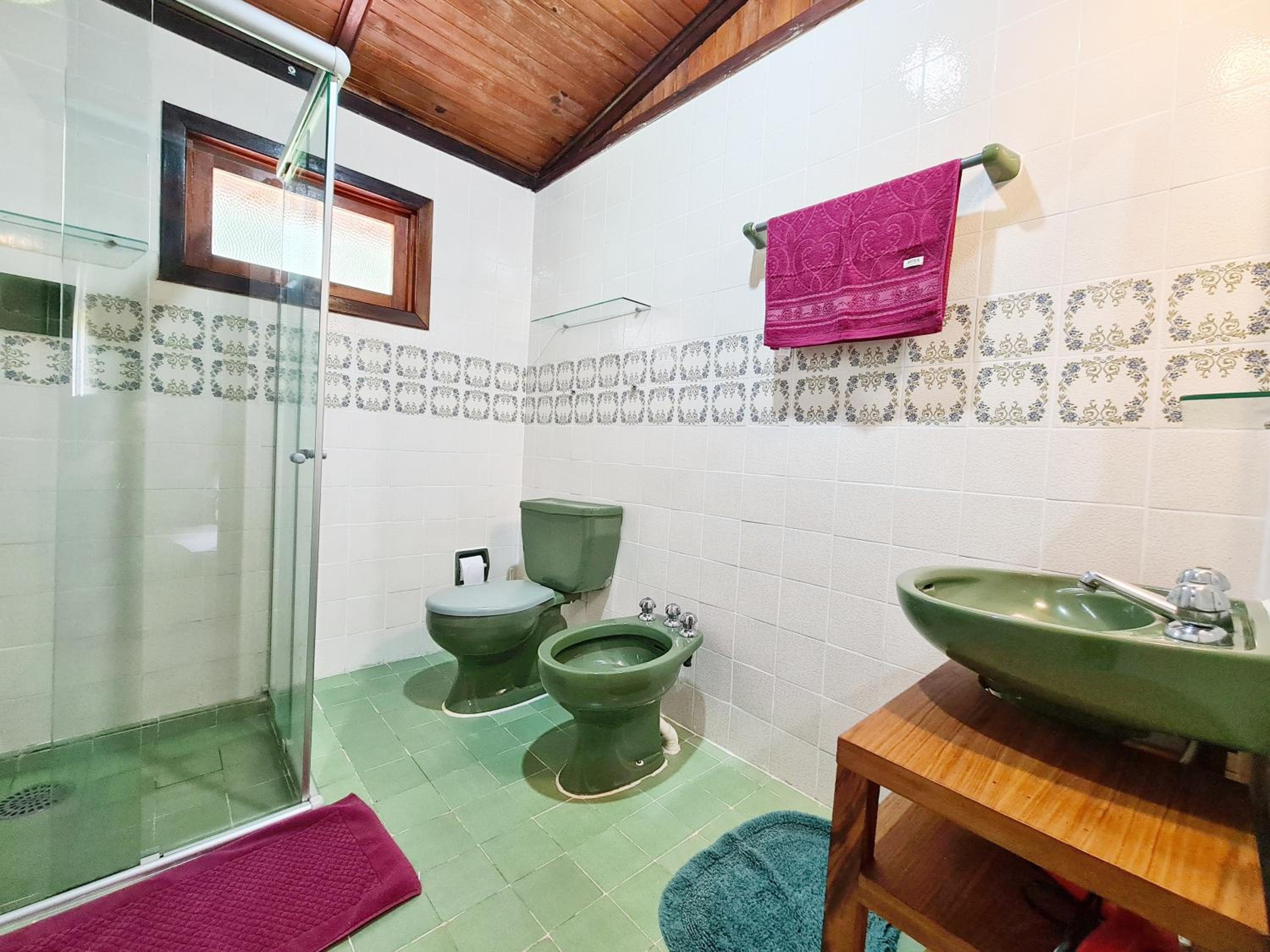 CASA EM CONDOMÍNIO