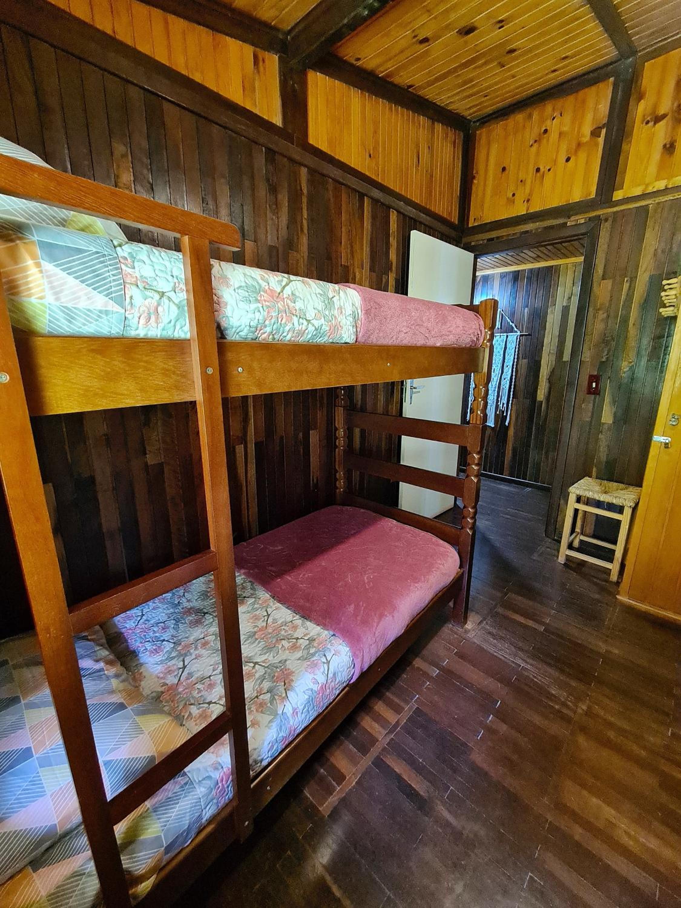 CASA EM CONDOMÍNIO