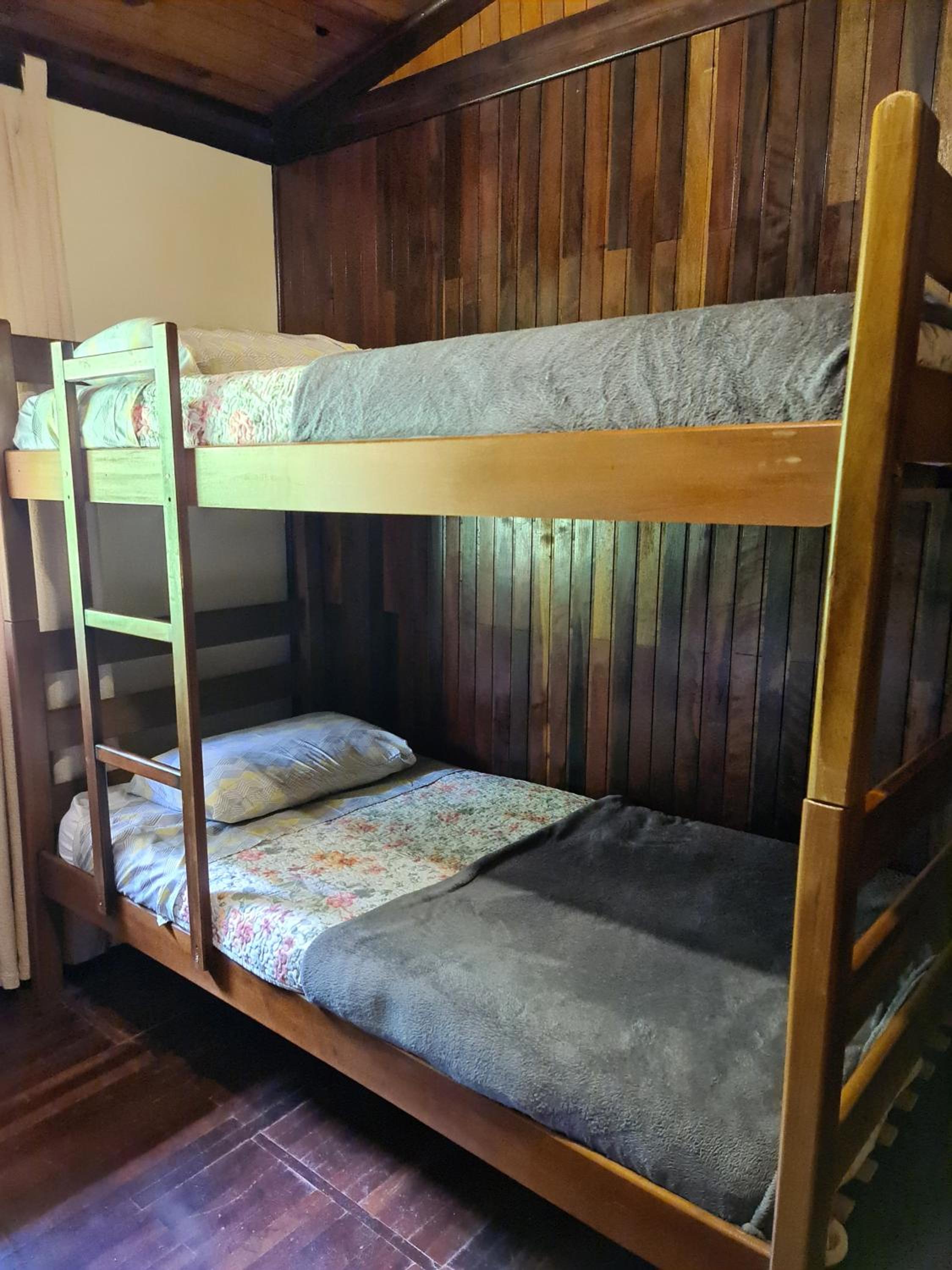 CASA EM CONDOMÍNIO