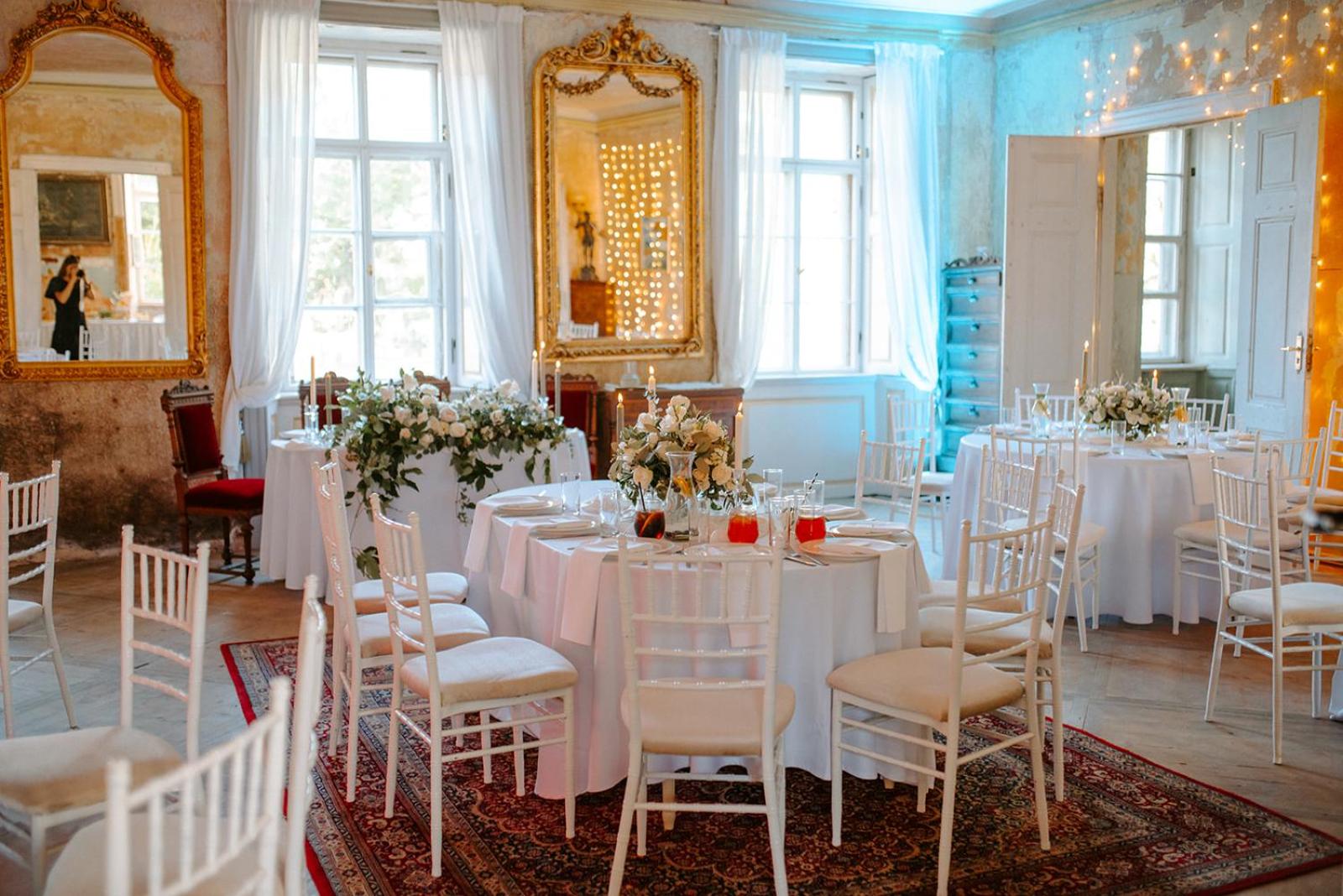 banquet hall