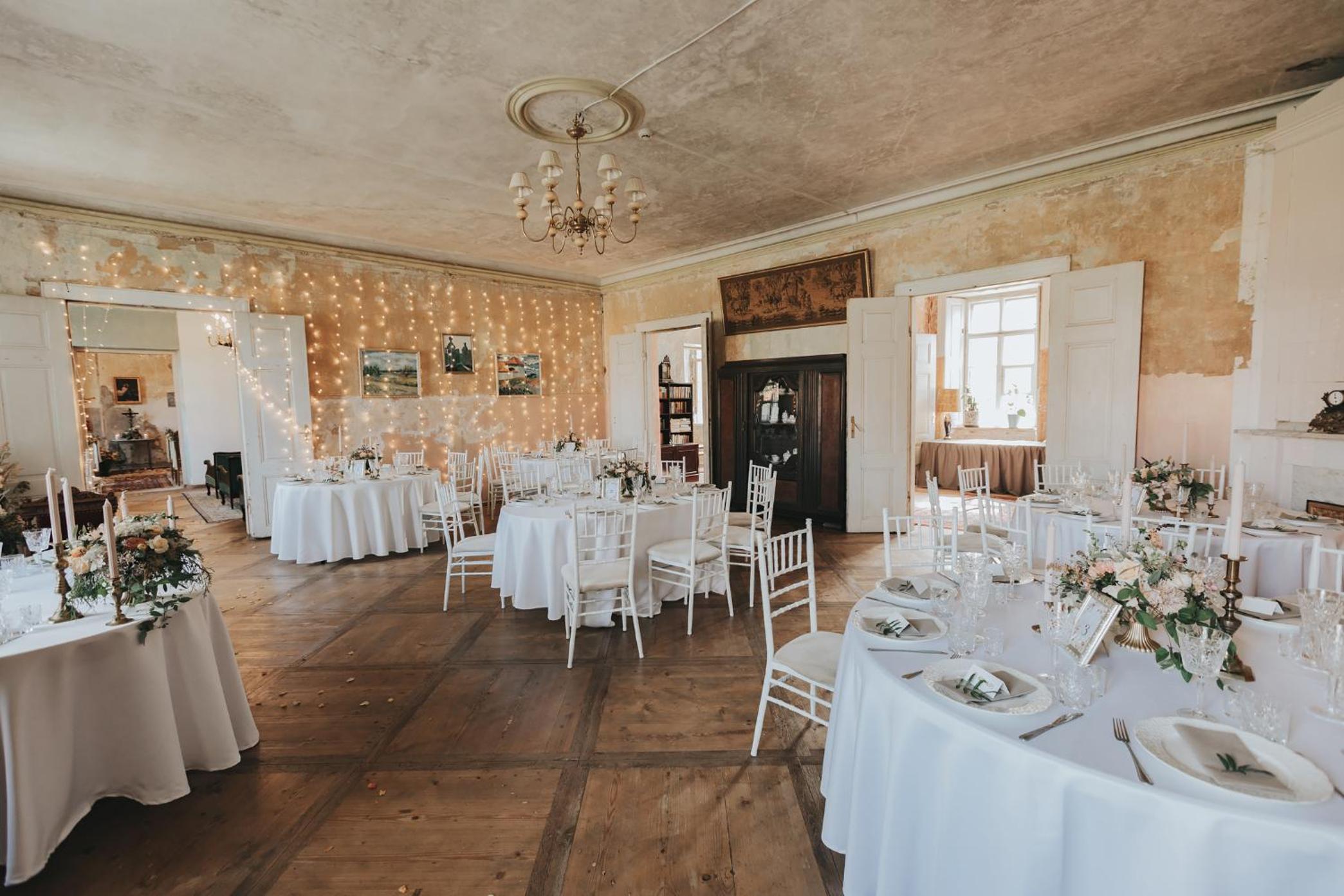 banquet hall