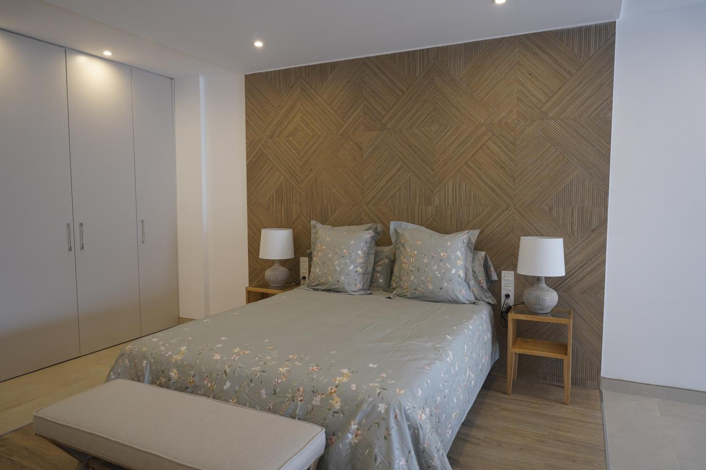 Rooms & Suites Loft 2F - Central Arrecife, Lanzarote - Free Parking view 4