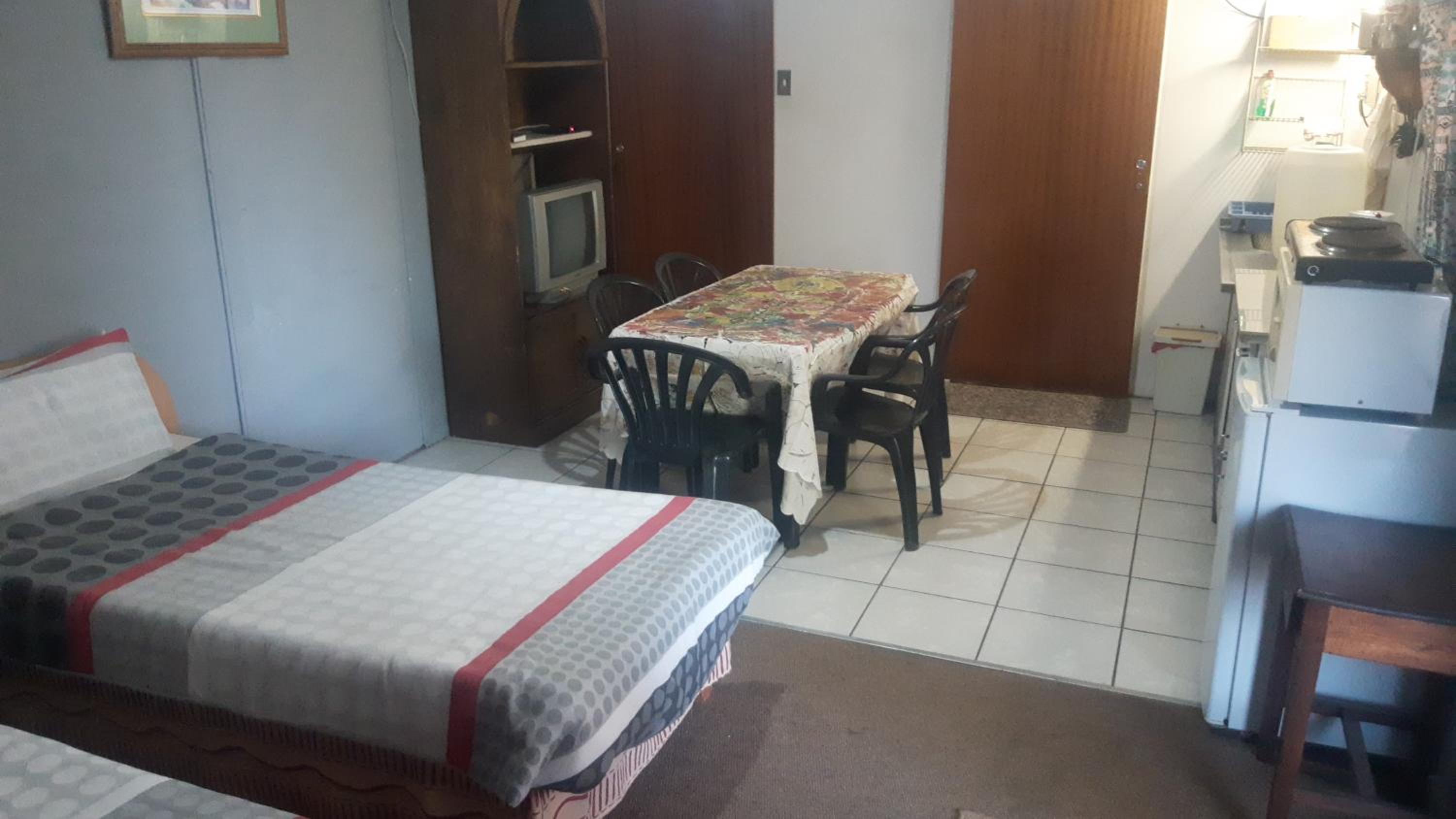 Midway Accommodation view 5