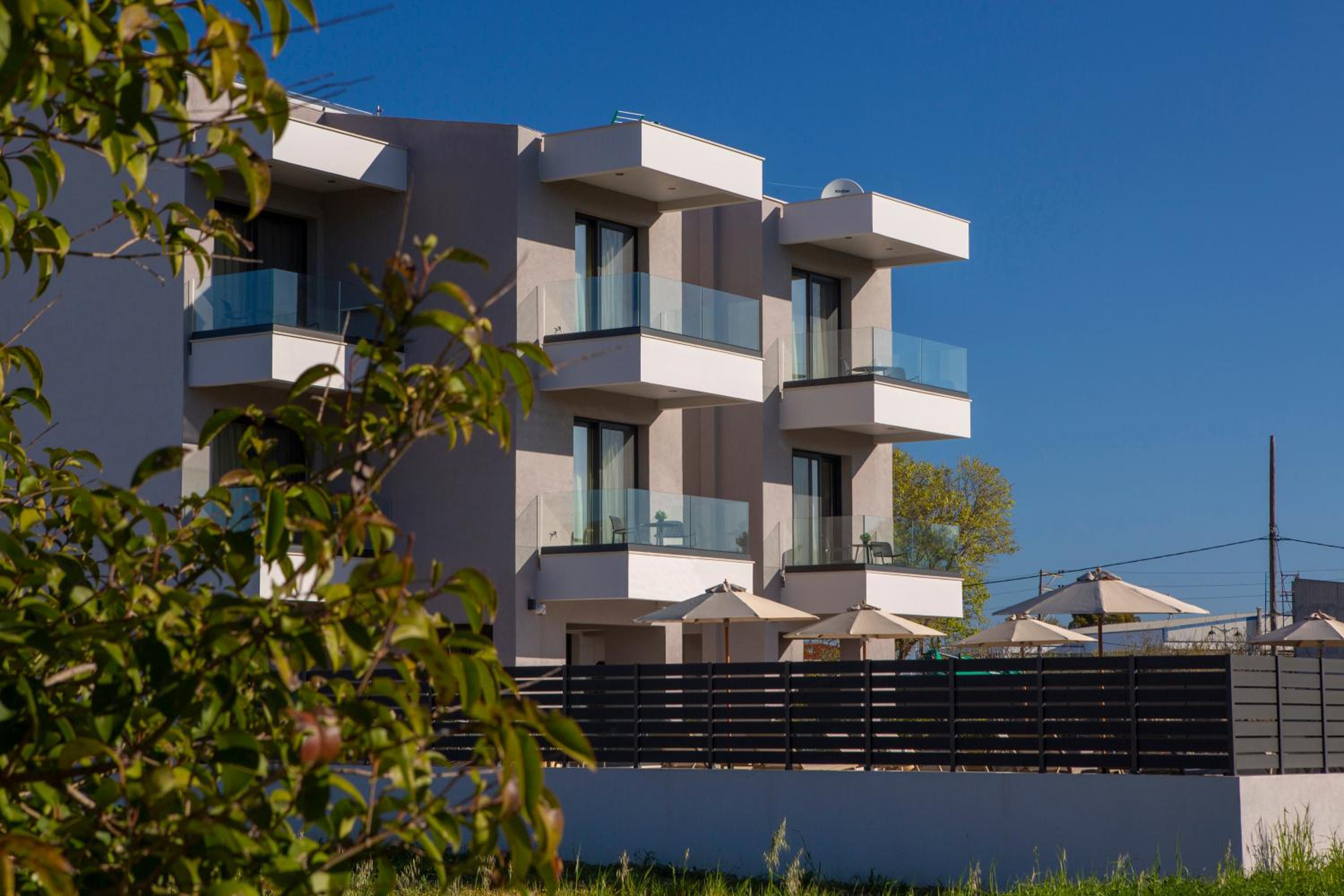 Arente Apartments