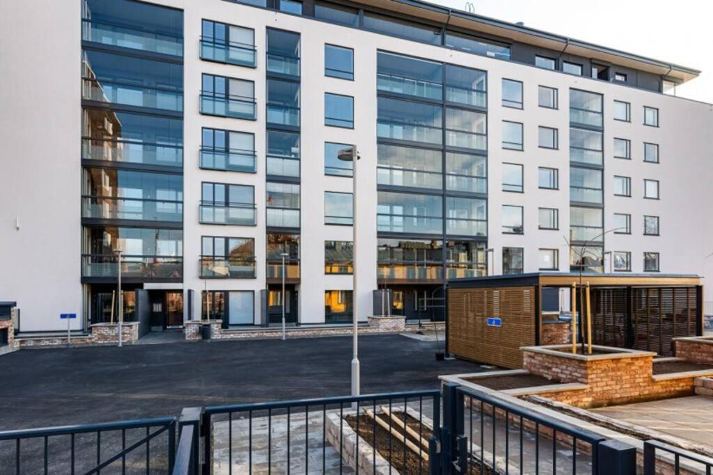 Modern 1 bedroom apartment with a patio view 5