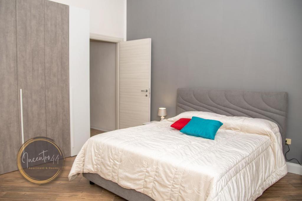 Incentro 44 en Cava deʼ Tirreni — hotel room