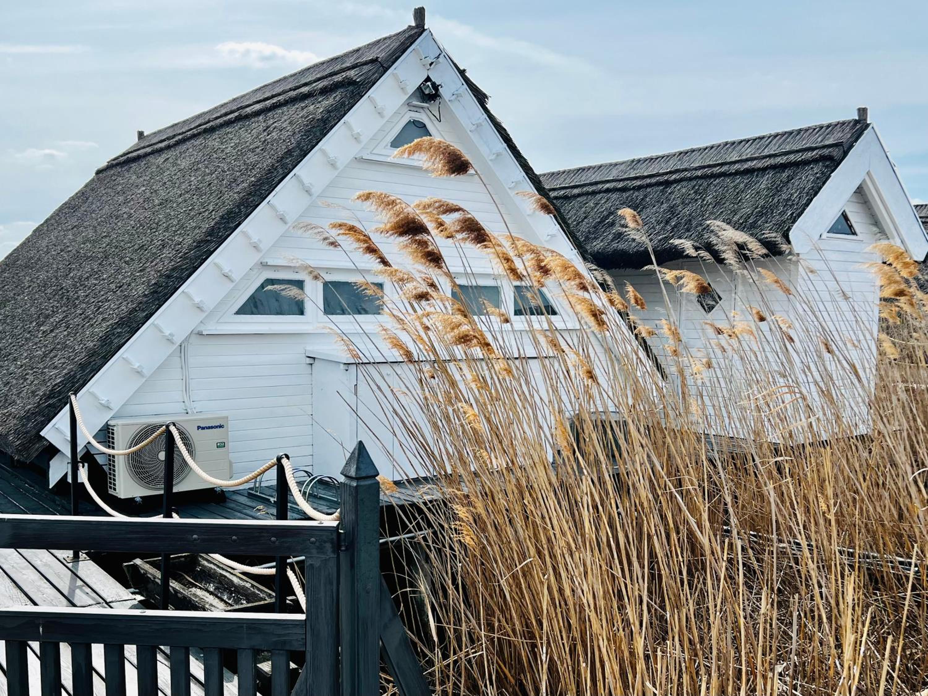 Seehütte Neusiedlersee - Seehaus inklusive Elektroboot